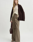 Nº397 Bis, Cream
