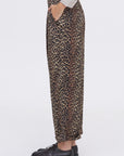 Claire Pant, Leopard