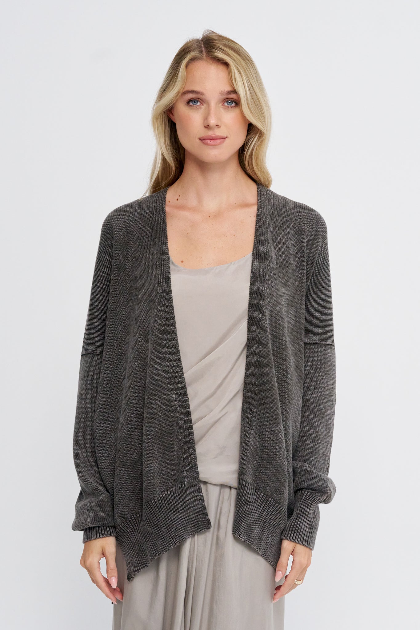 Lauren Manoogian Fade Cardigan, Washed Ink – Kick Pleat