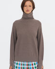 Nora2 - Oversized High Collar Sweater, Chestnut