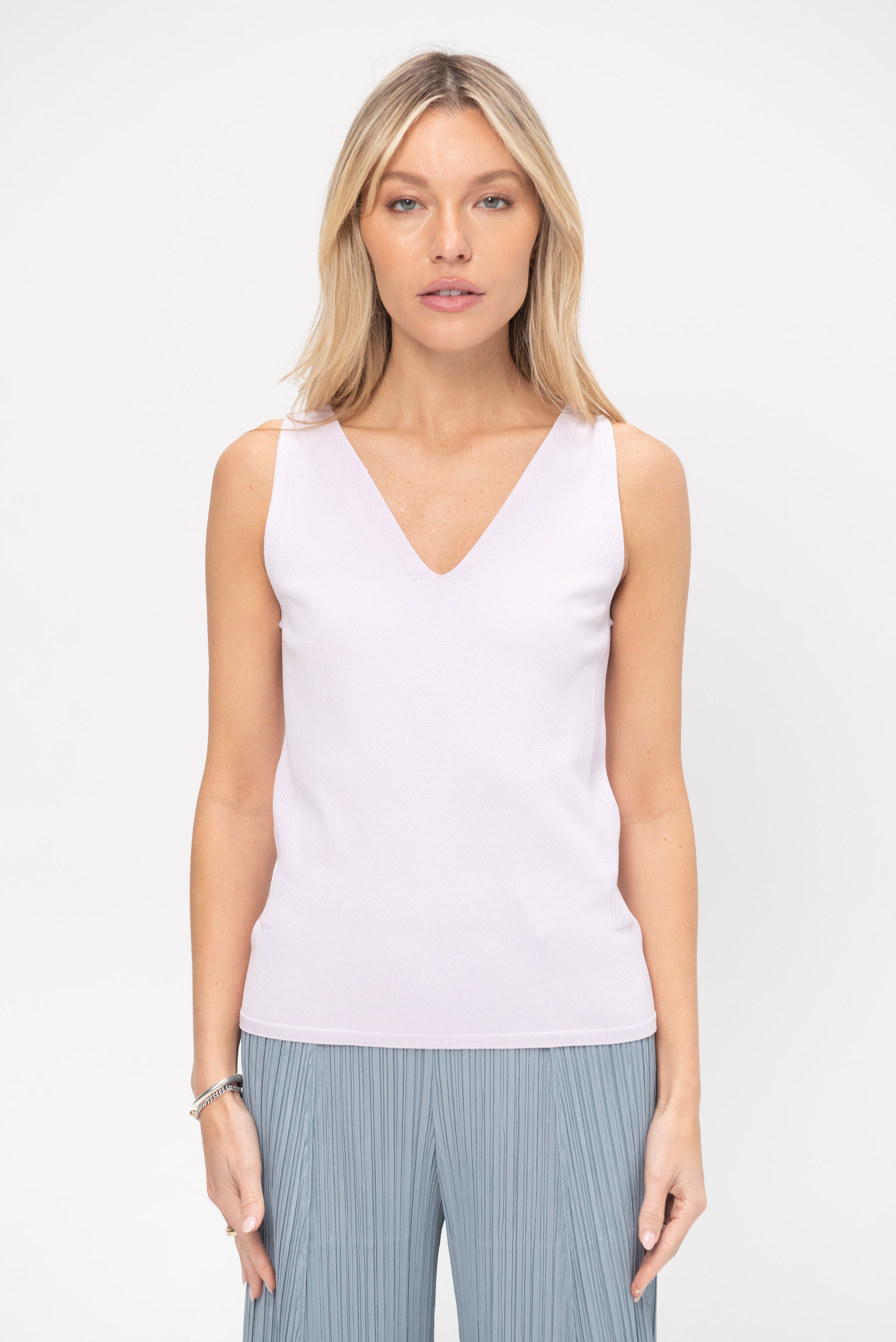 Issey Miyake Mellow Stretch, Wisteria – Kick Pleat