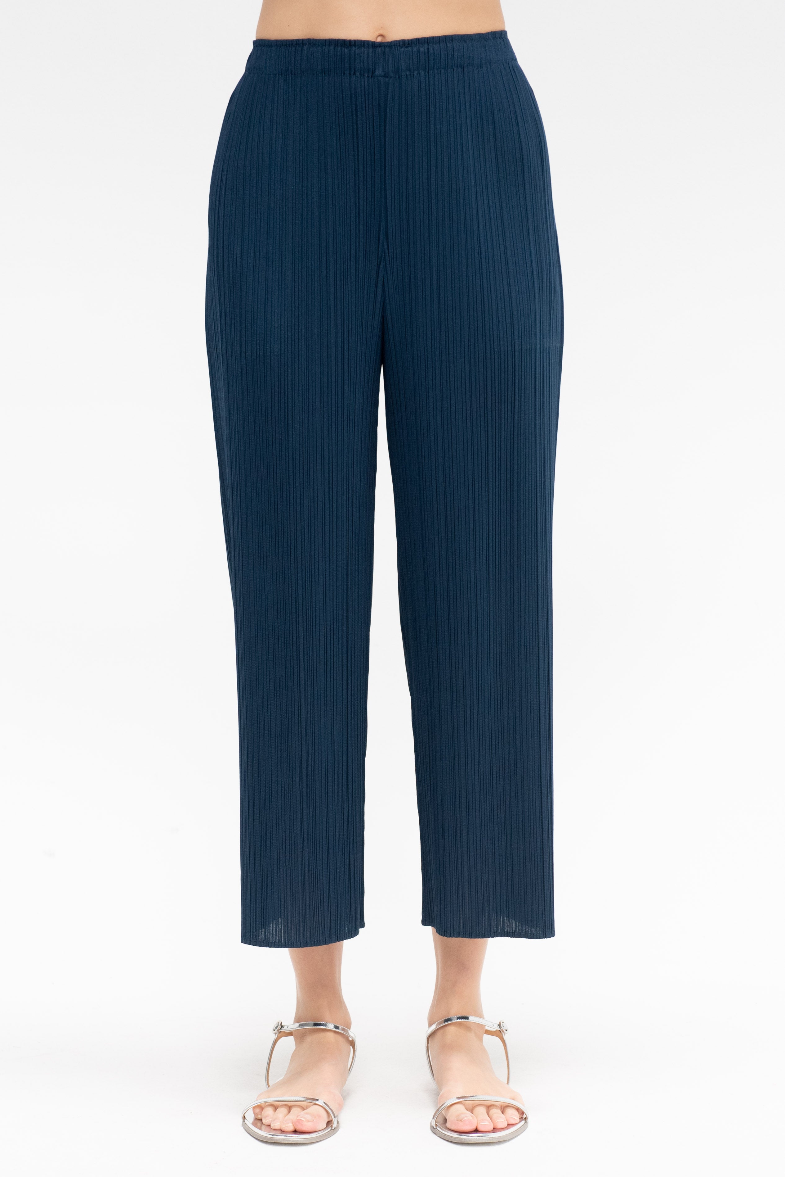 navy-monthly-colors-april-
