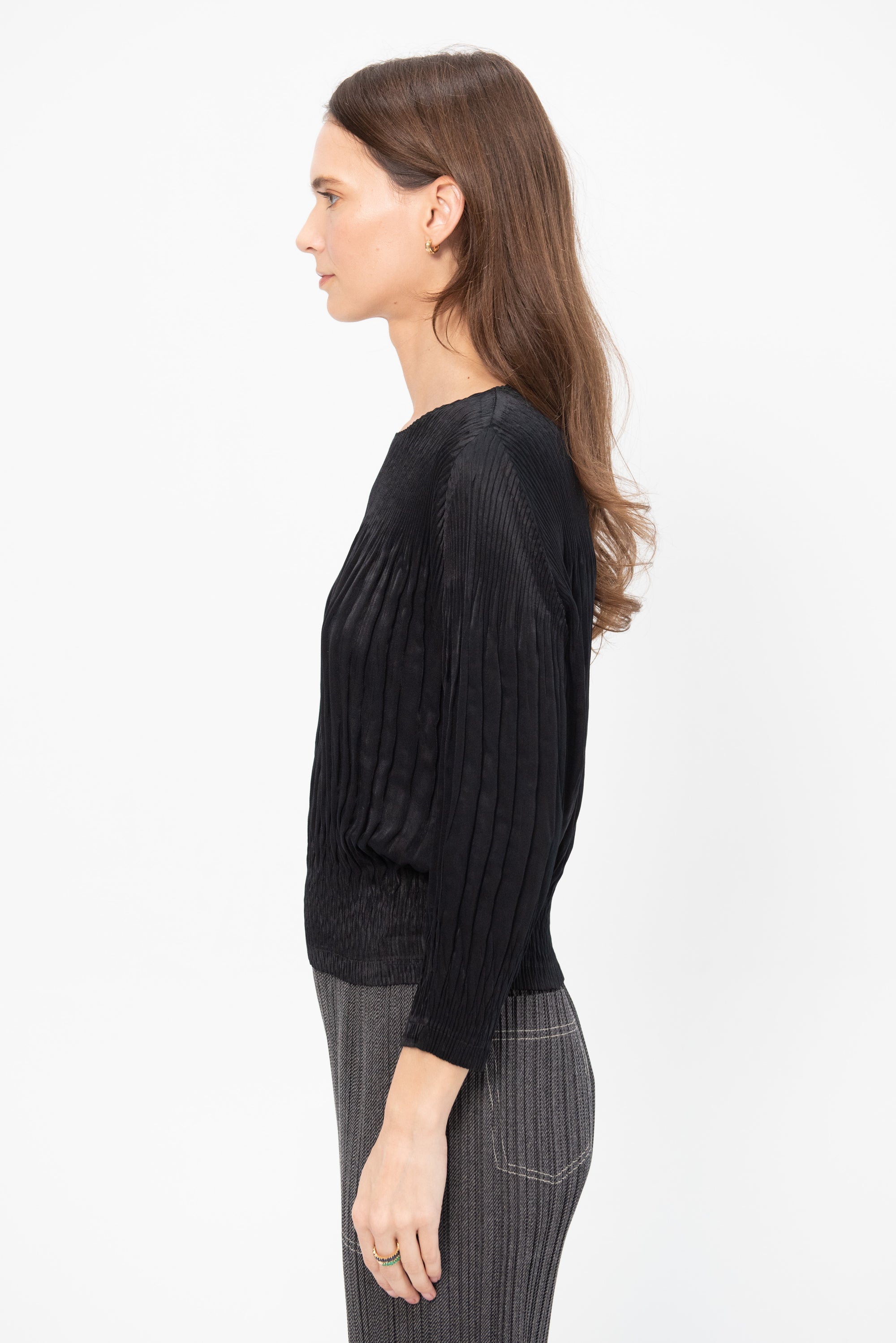Suede Like Puff Pleats, Black