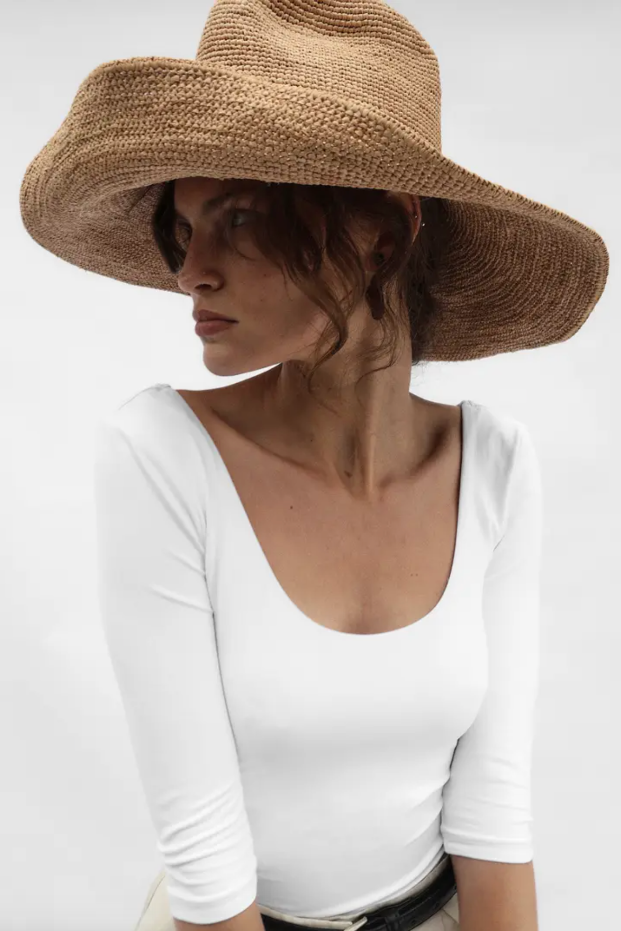 Waverly, Sand – Kick Pleat