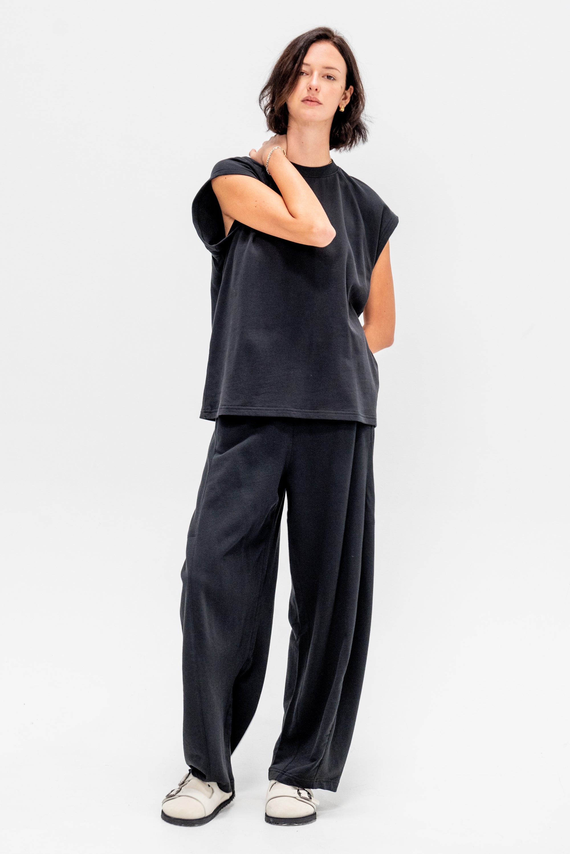 Light Weight Sweatshirting Sleeveless Easy Top, Black