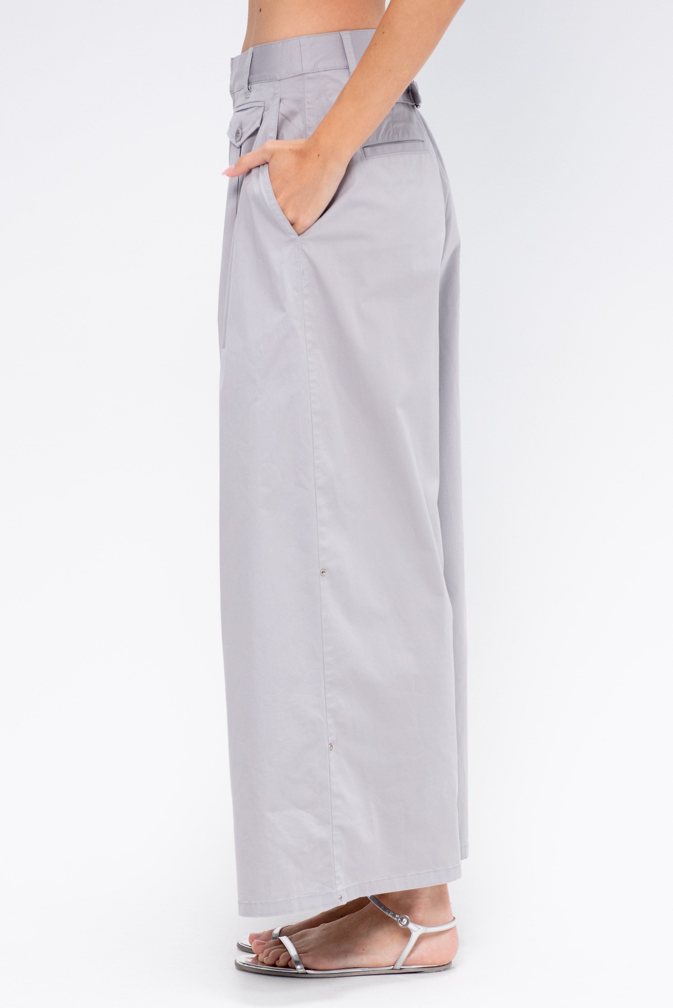 【KOOLOSET】[Only Kooloset] Multi Summer Pleats Banding PT Tibi Garment Dyed Silky Cotton Triple Pleat Pant - Short