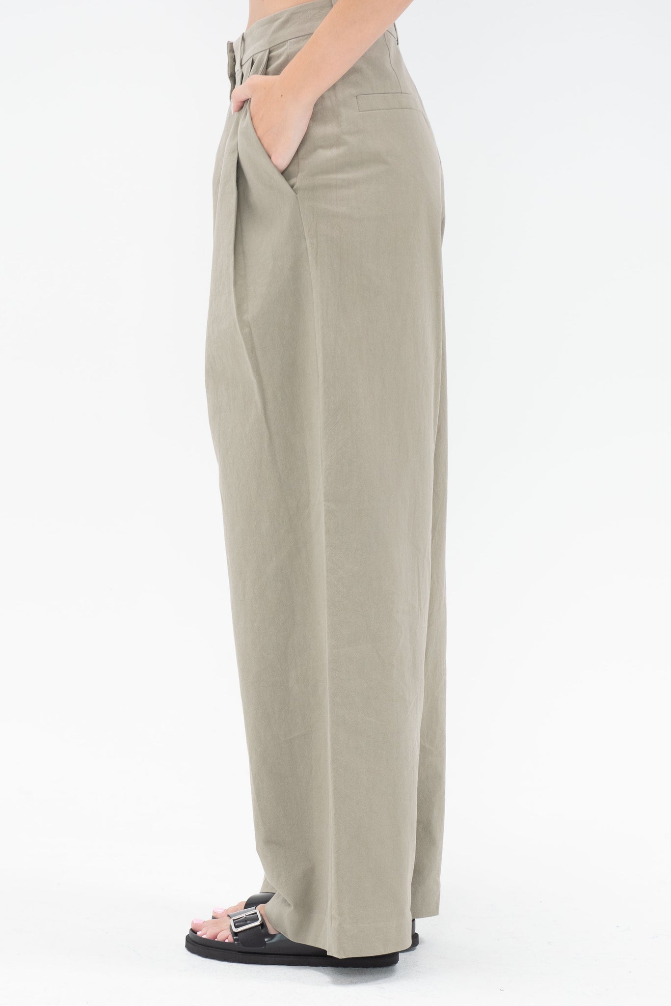 Proenza Schouler White Label - Helena Pant in Solid Crinkle Cotton, Bayleaf