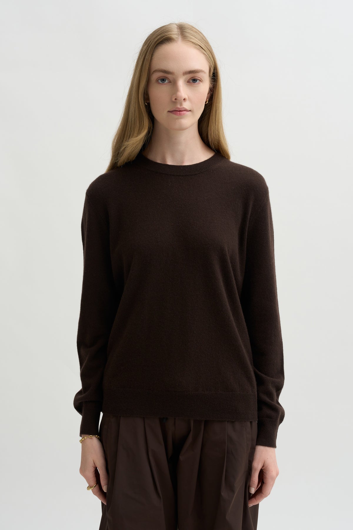 Round-Neck Sweater, Melasse