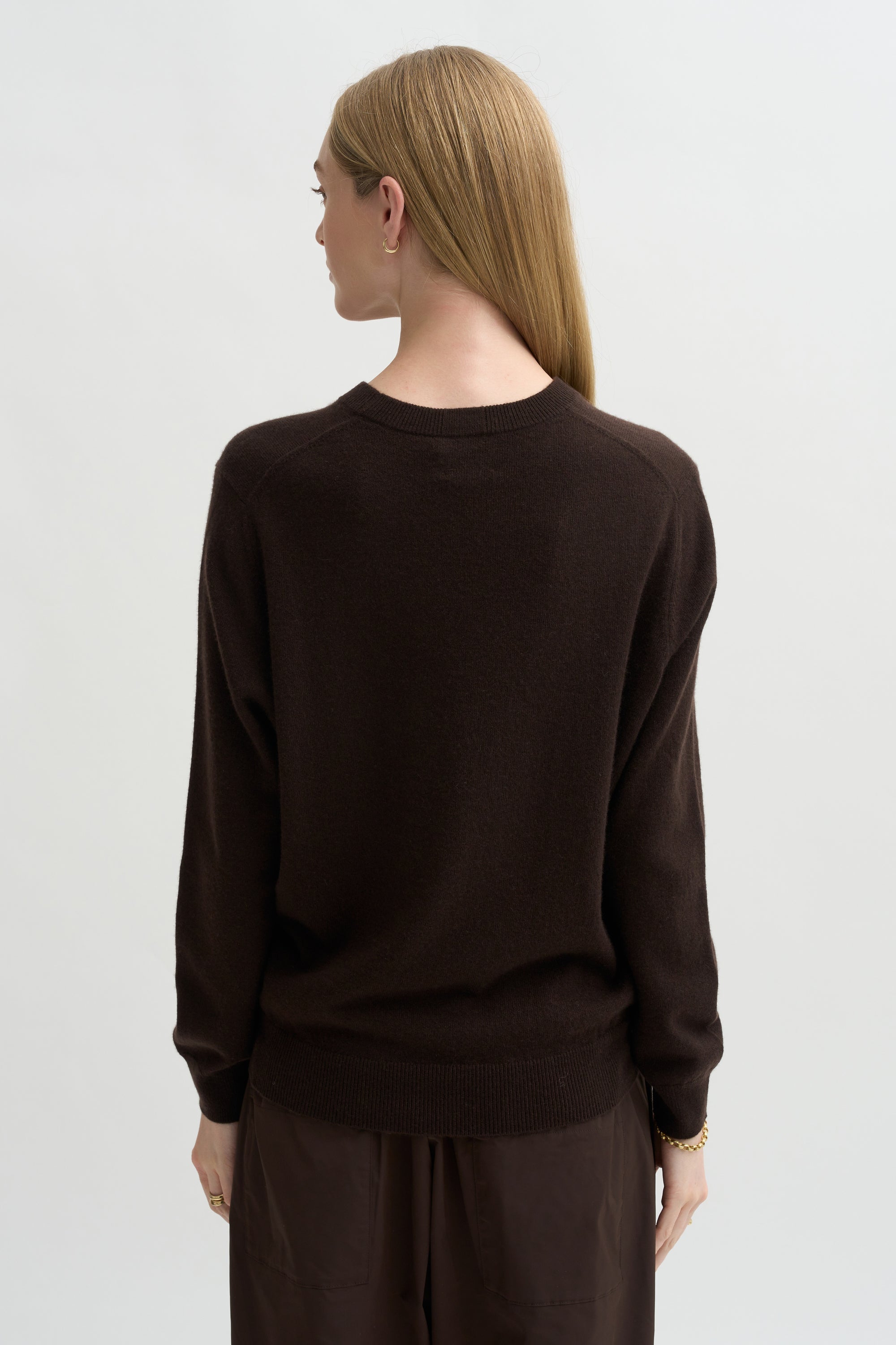 Round-Neck Sweater, Melasse