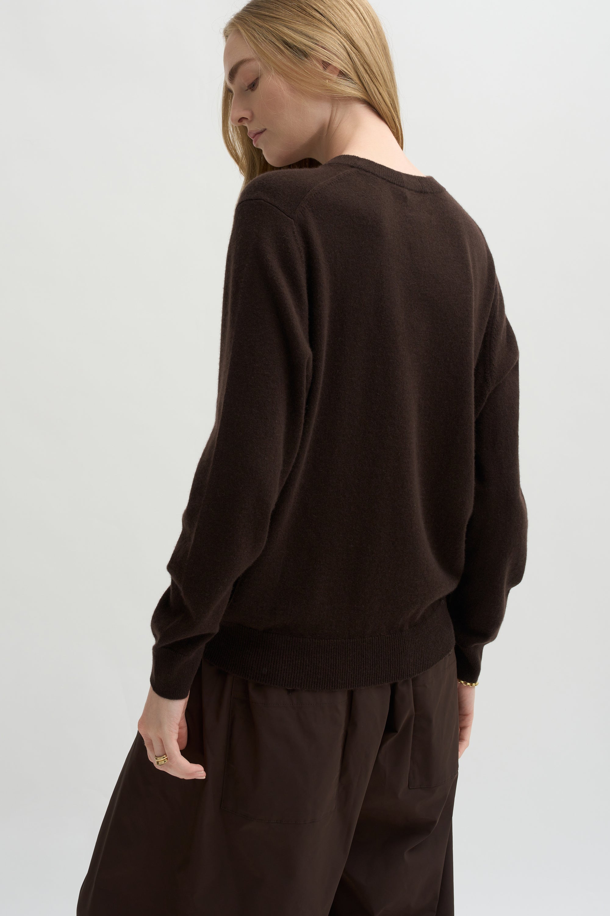 Round-Neck Sweater, Melasse