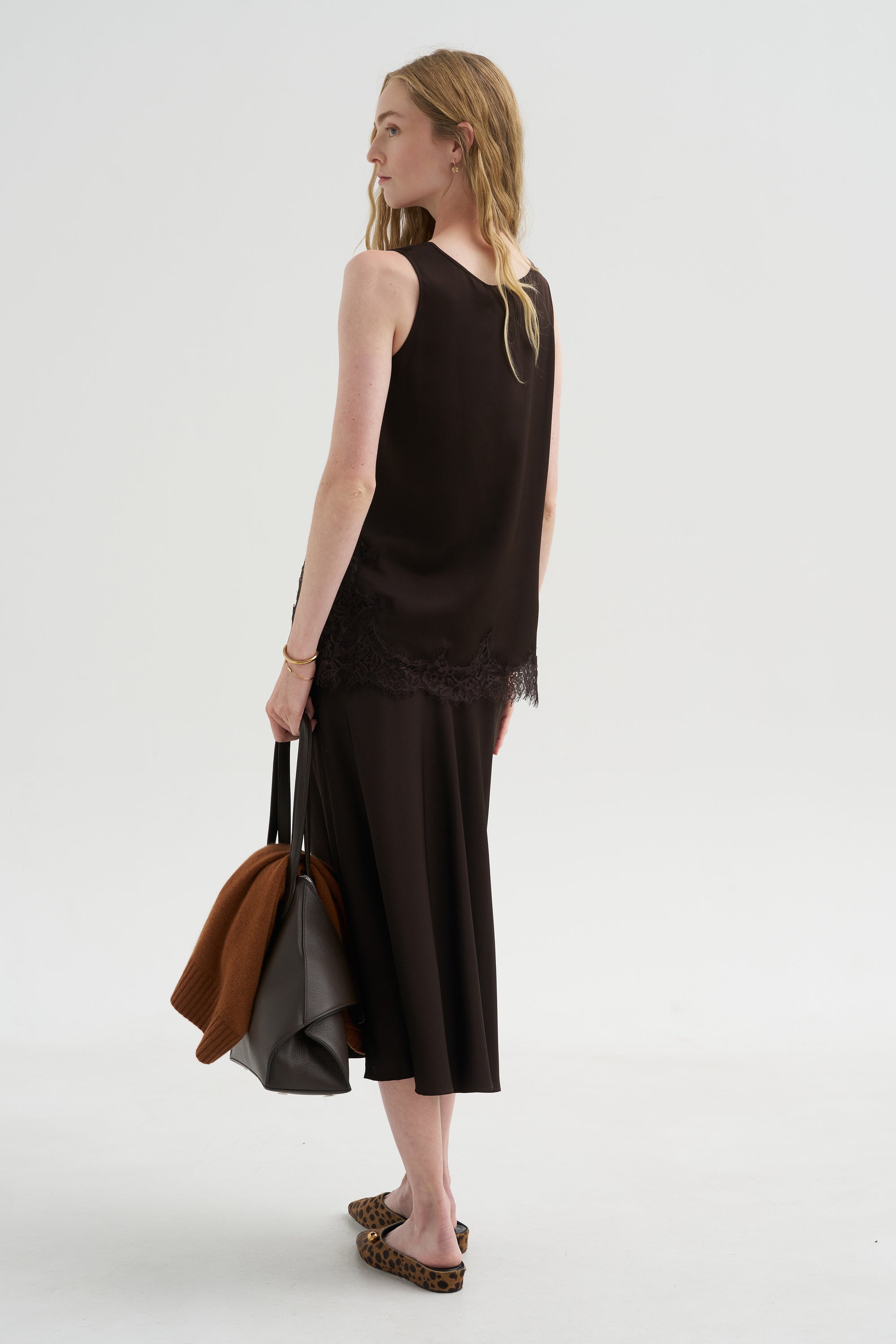 Slip Skirt, Melasse