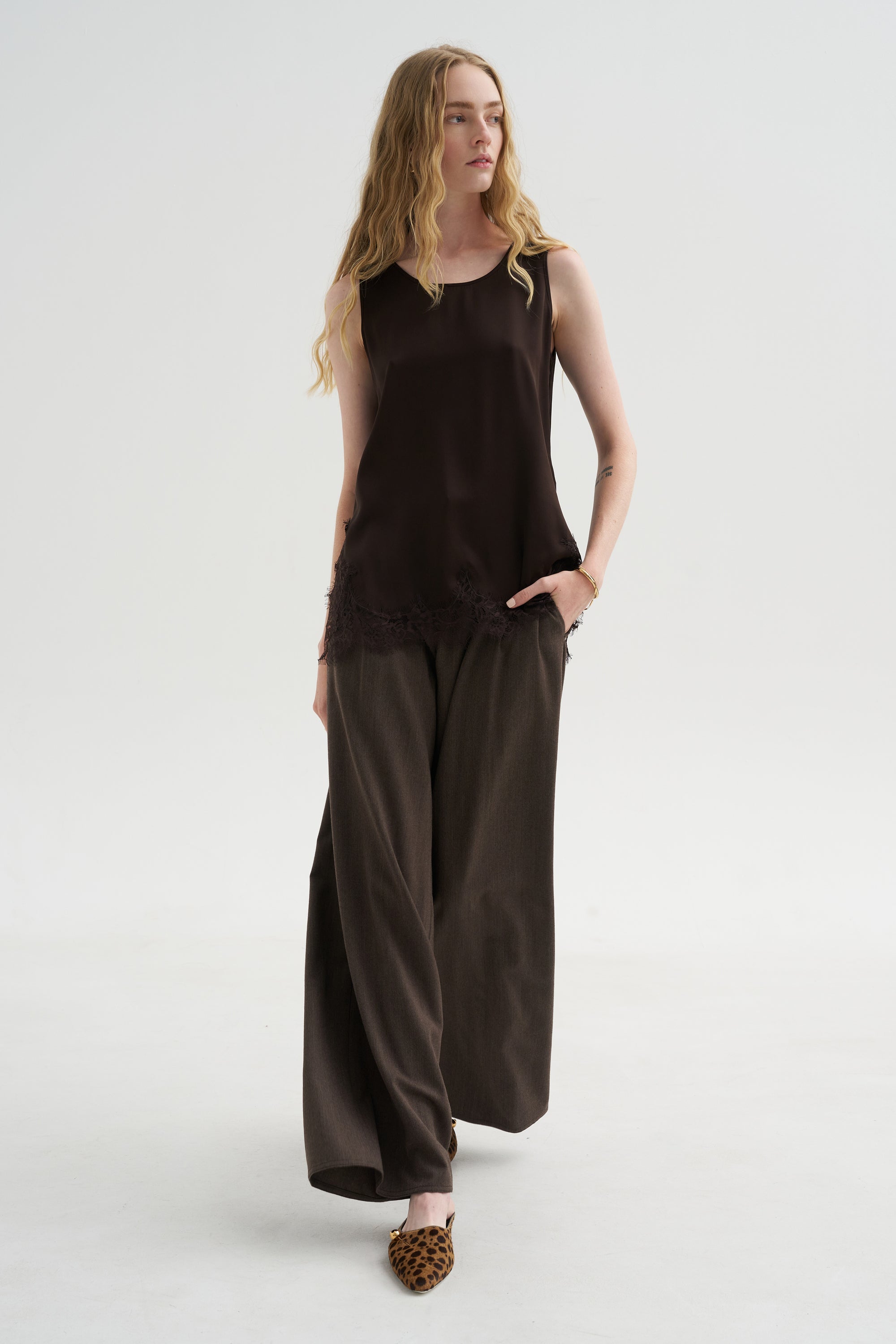 Sleeveless Tank, Melasse