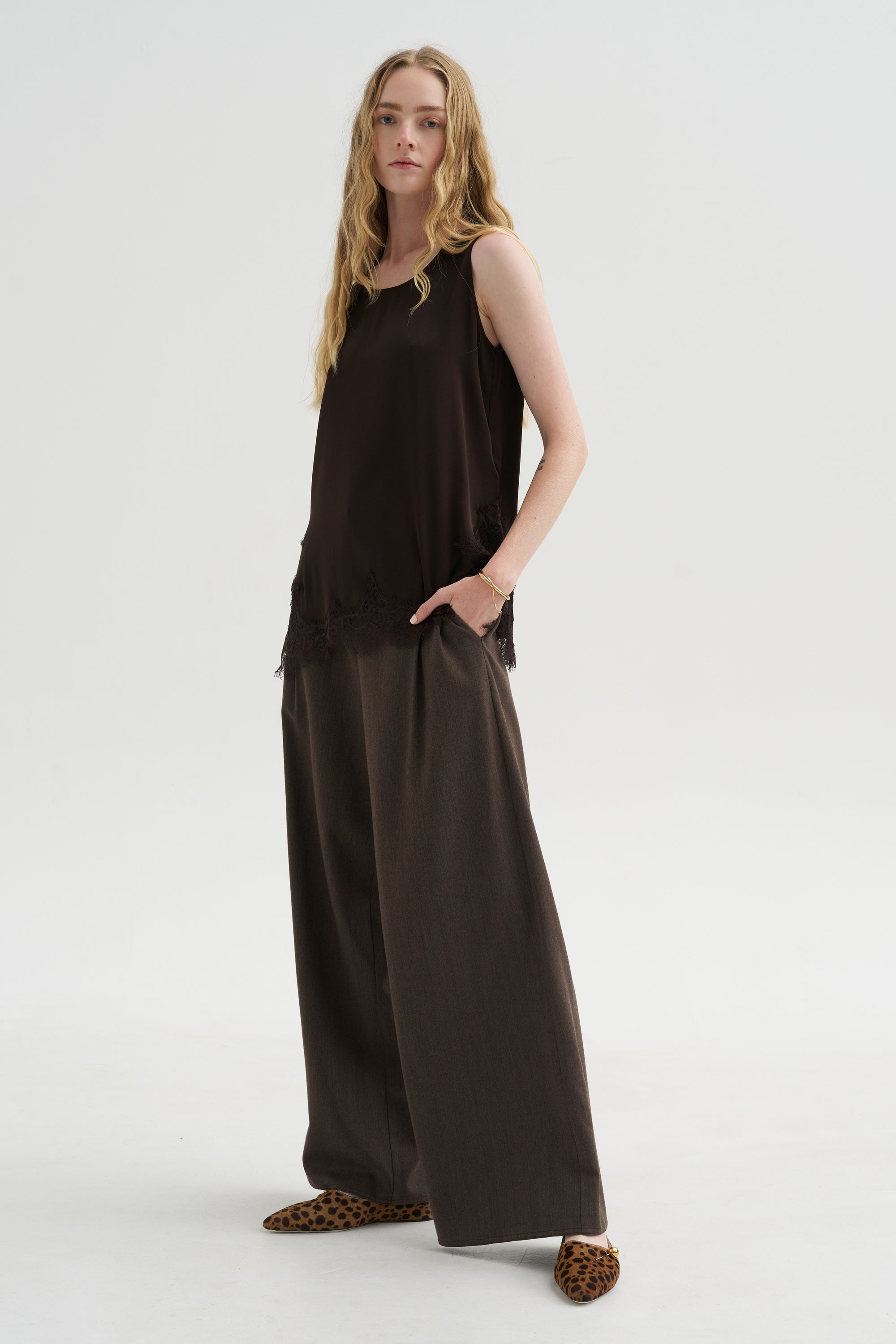 Sleeveless Tank, Melasse