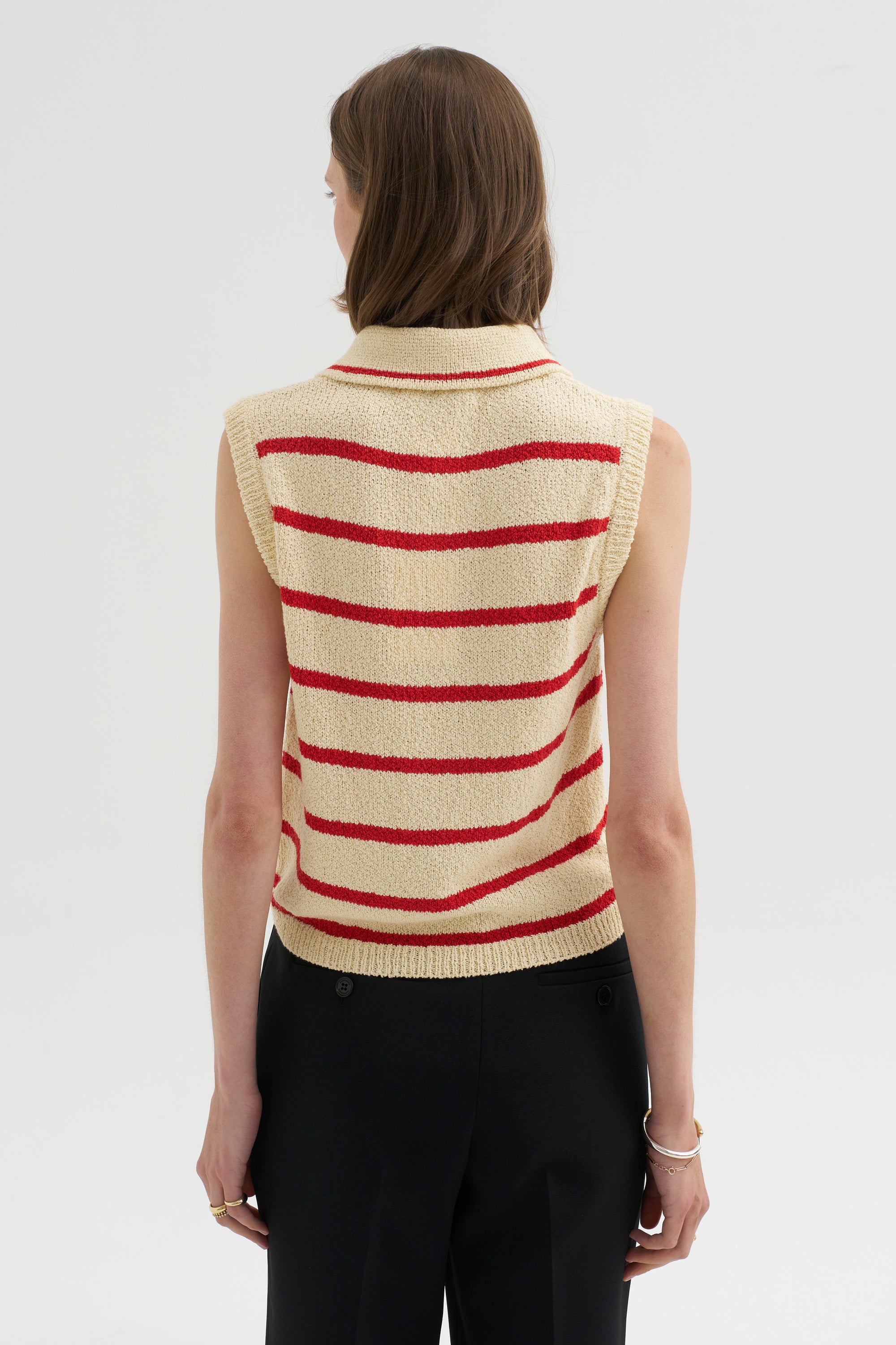 Elmer Top, Ivory