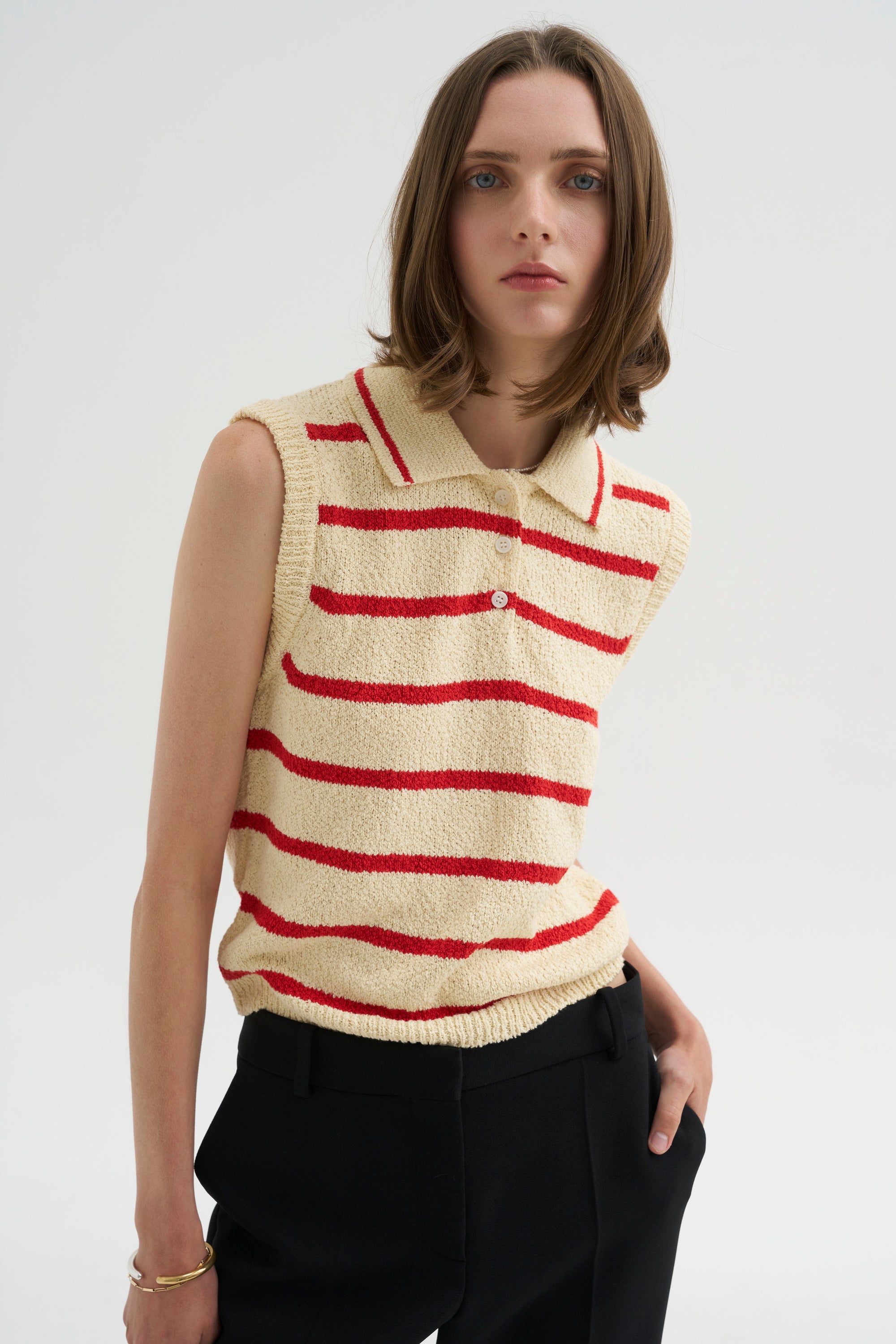 Elmer Top, Ivory