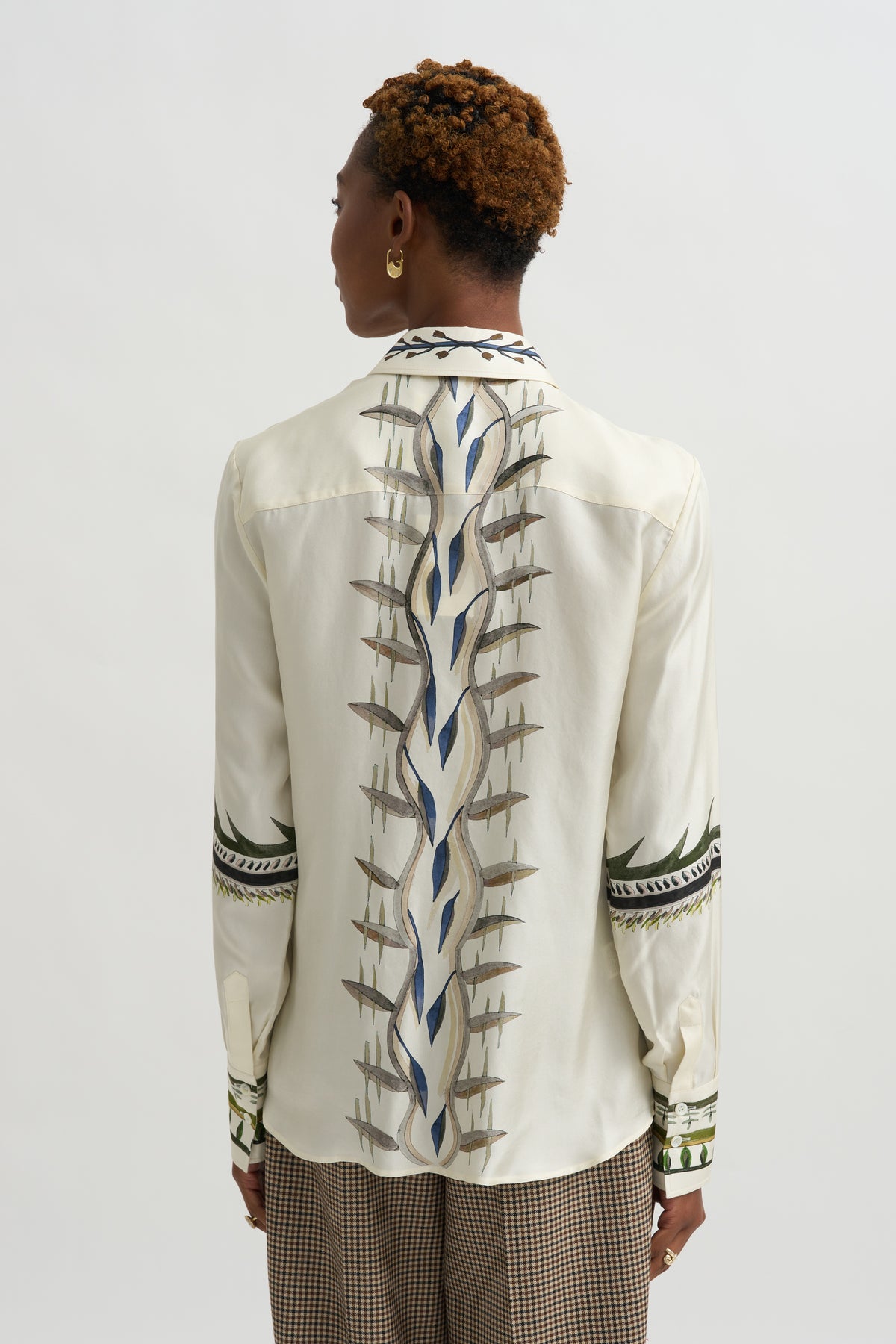 Chika Top, Macadamia