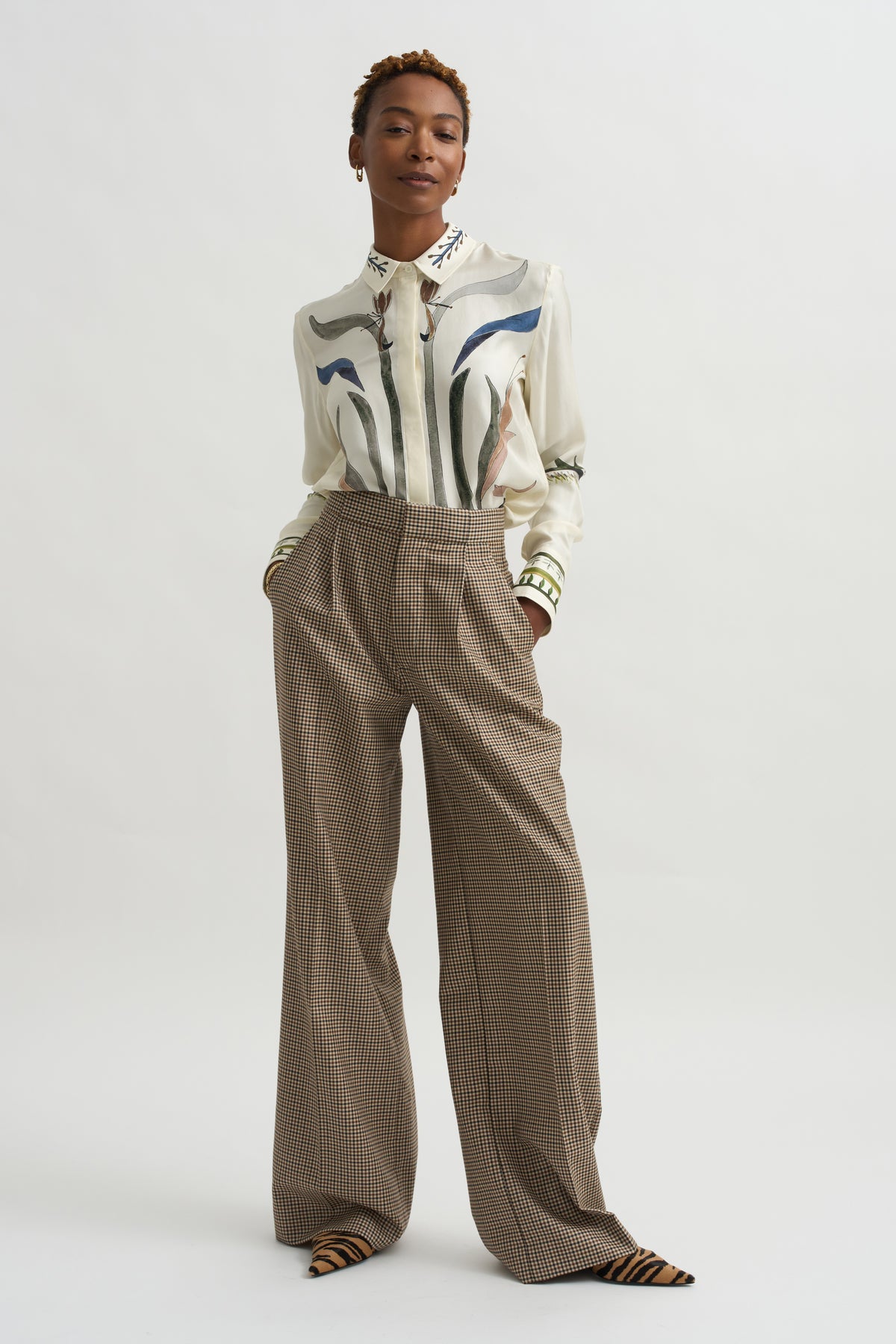 Chika Top, Macadamia