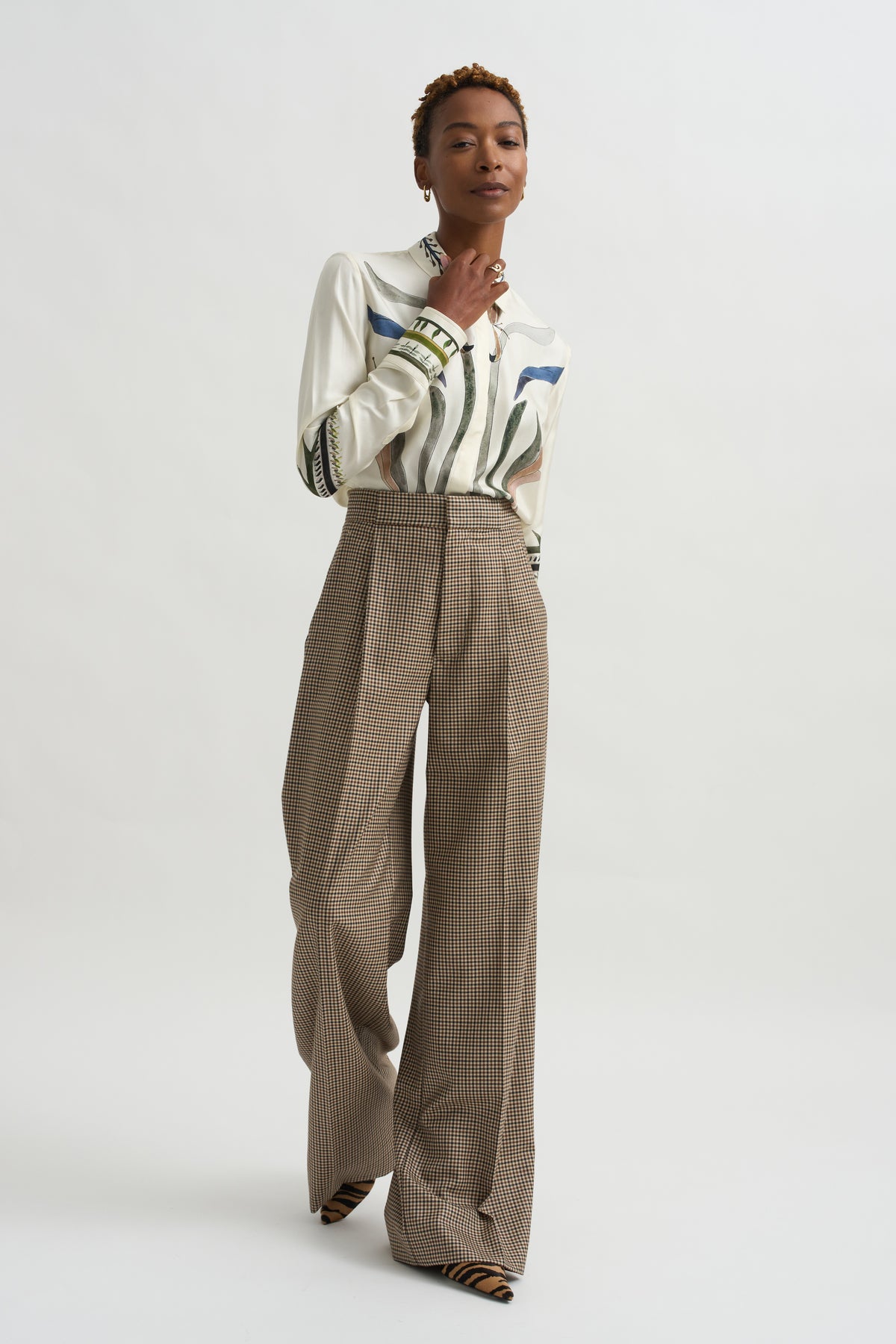 Chika Top, Macadamia