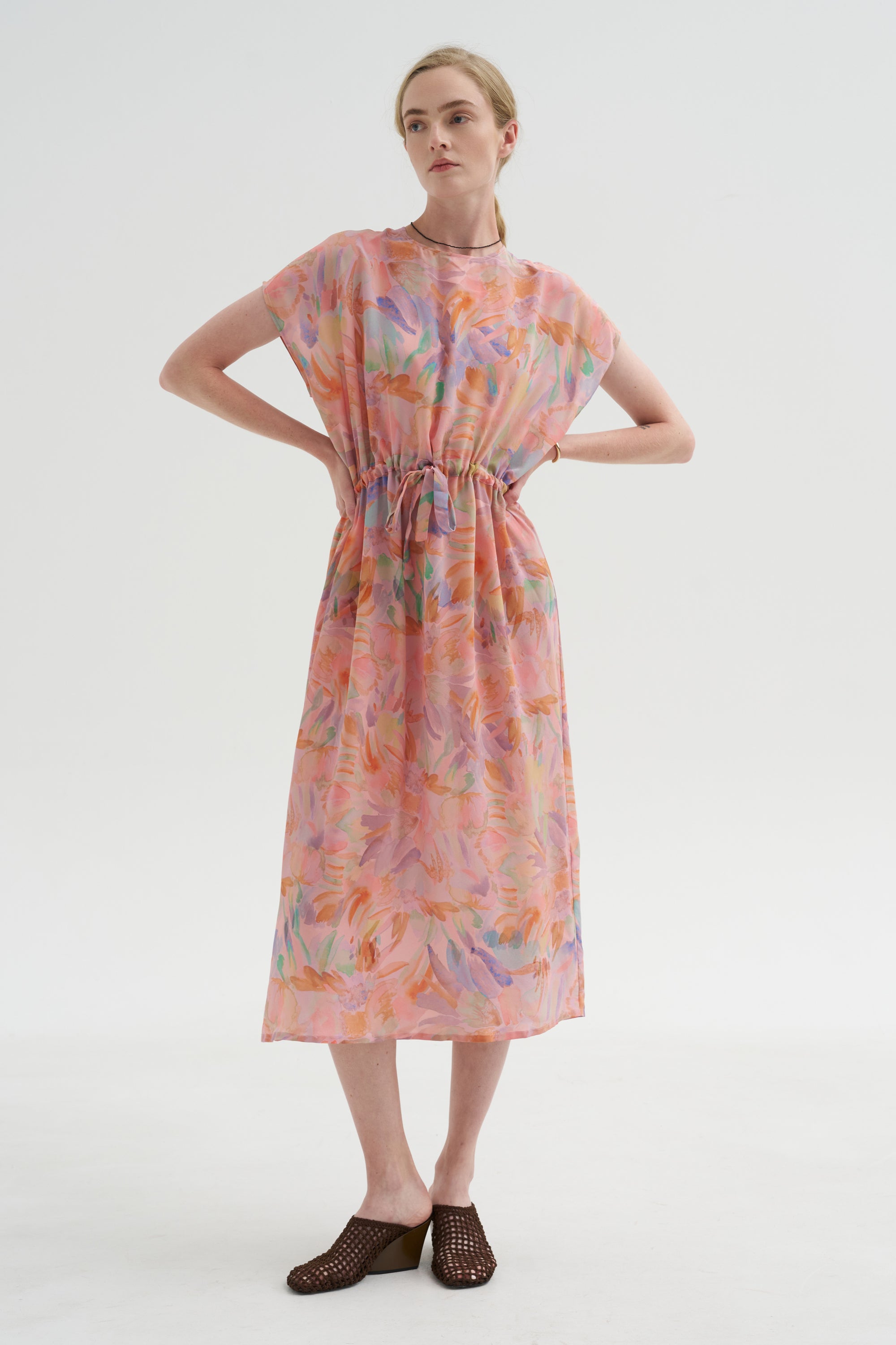 Simple Dress, Pink Bouquet