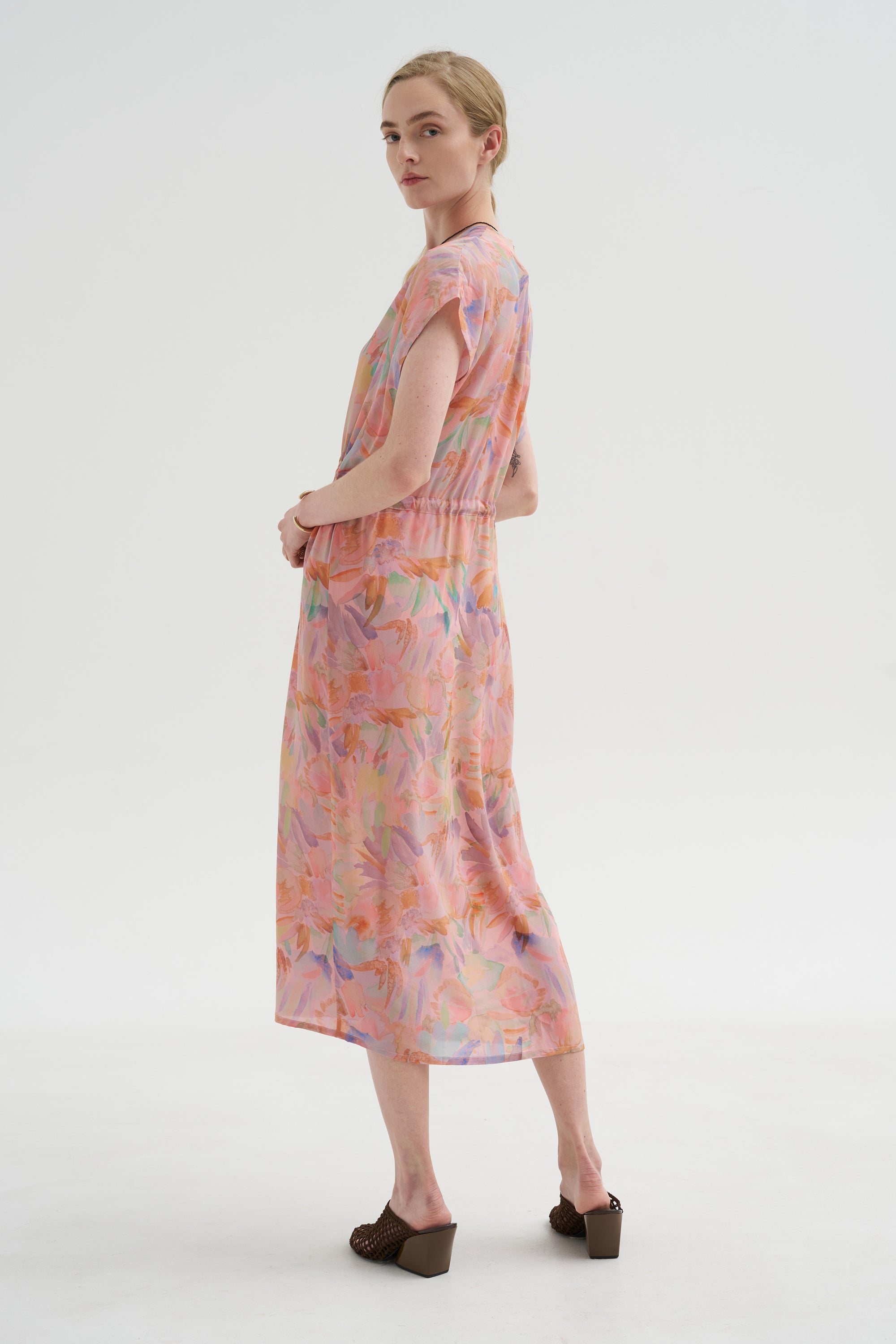 Simple Dress, Pink Bouquet
