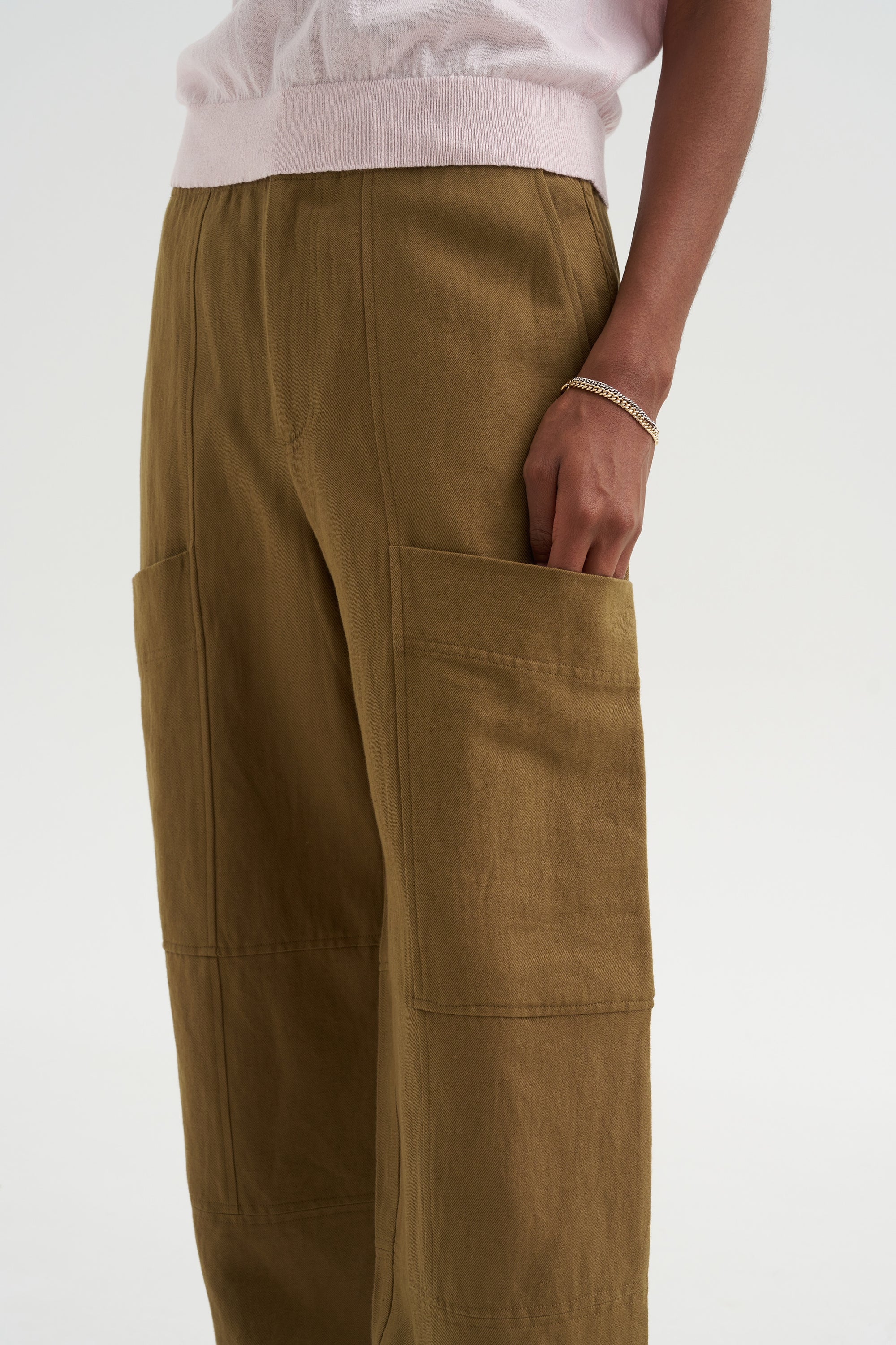 Juna - Mid-Rise Relaxed Cargo Pant, Tobacco