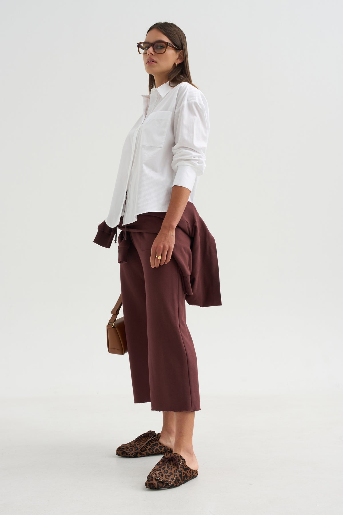 Kane - Cropped Wide Sweatpants, Oxblood