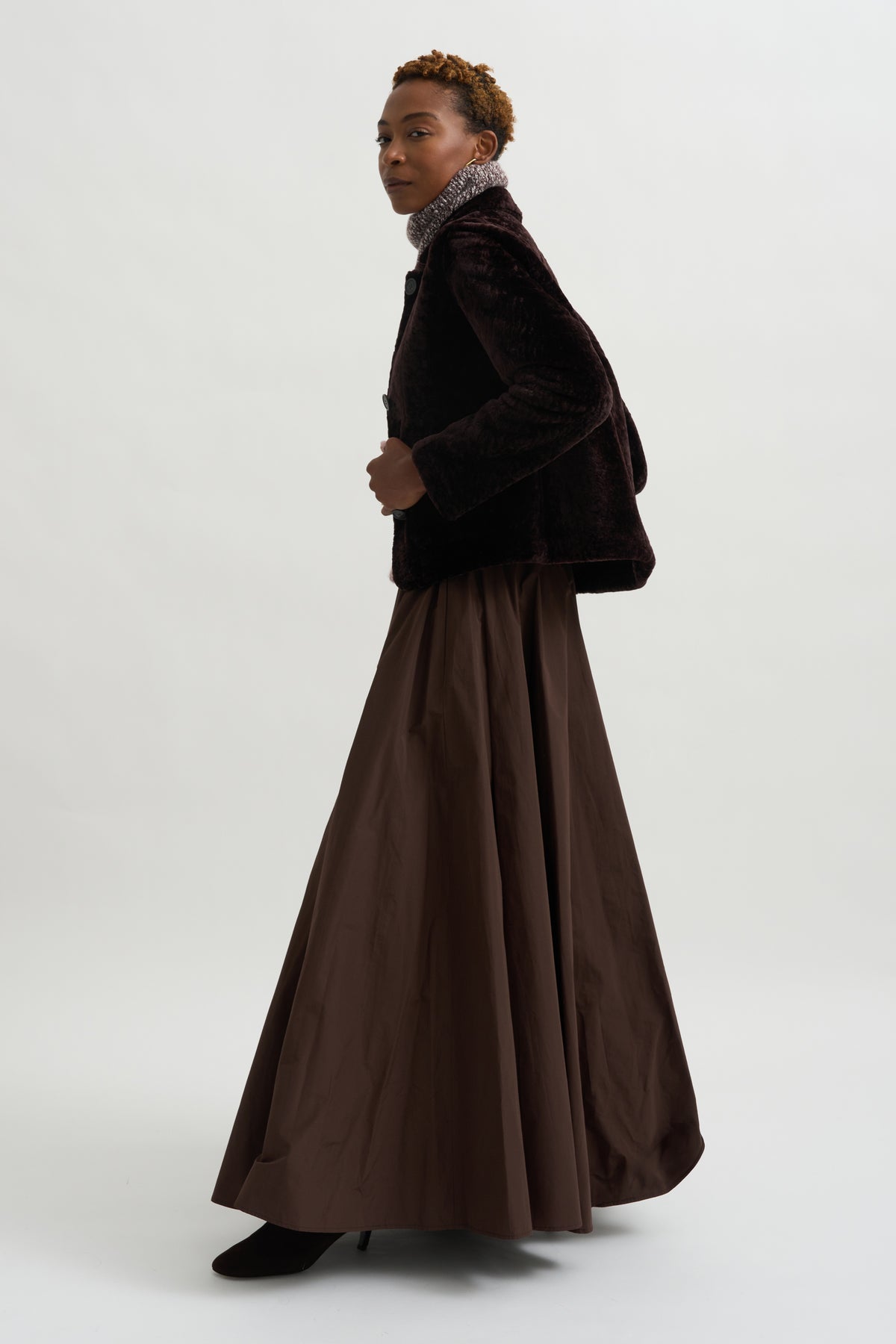 Emy - Merino Velvet, Coffee Bean