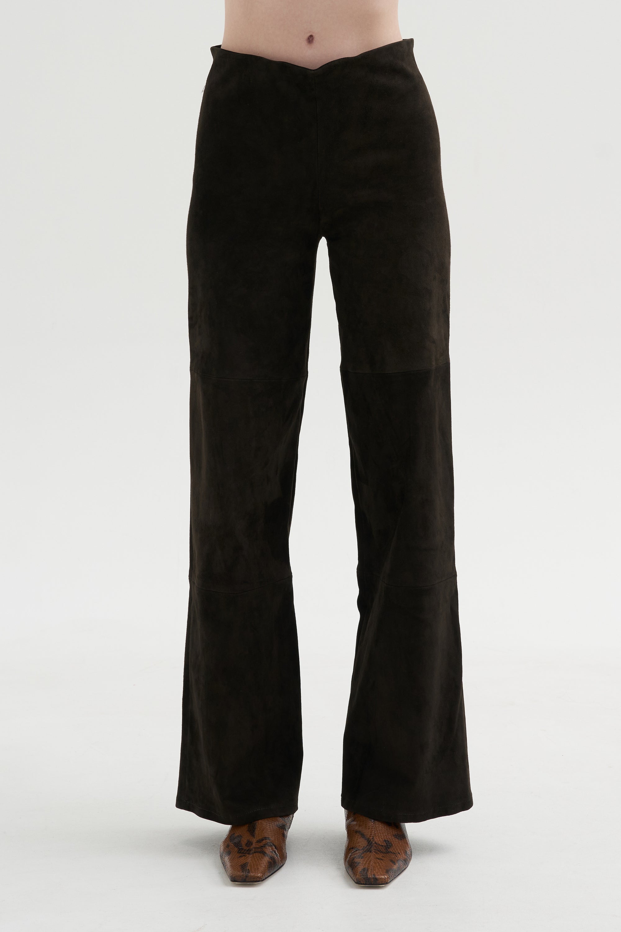 Karina - Stretch Suede, Iron