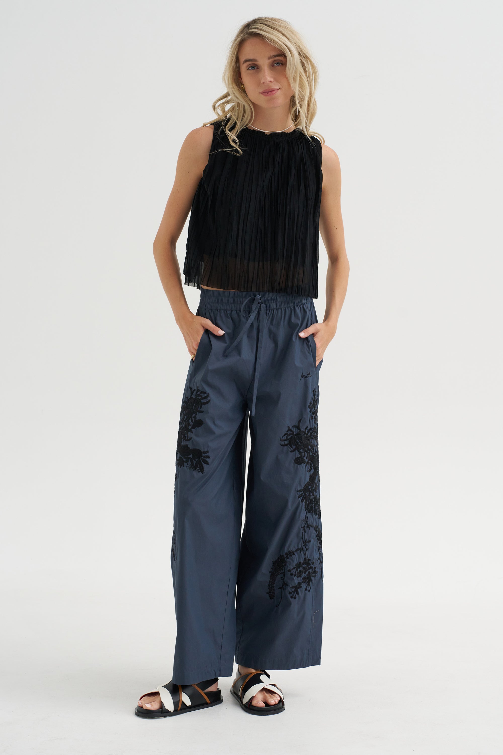 Random Pleats Chiffon Crop Tank, Black