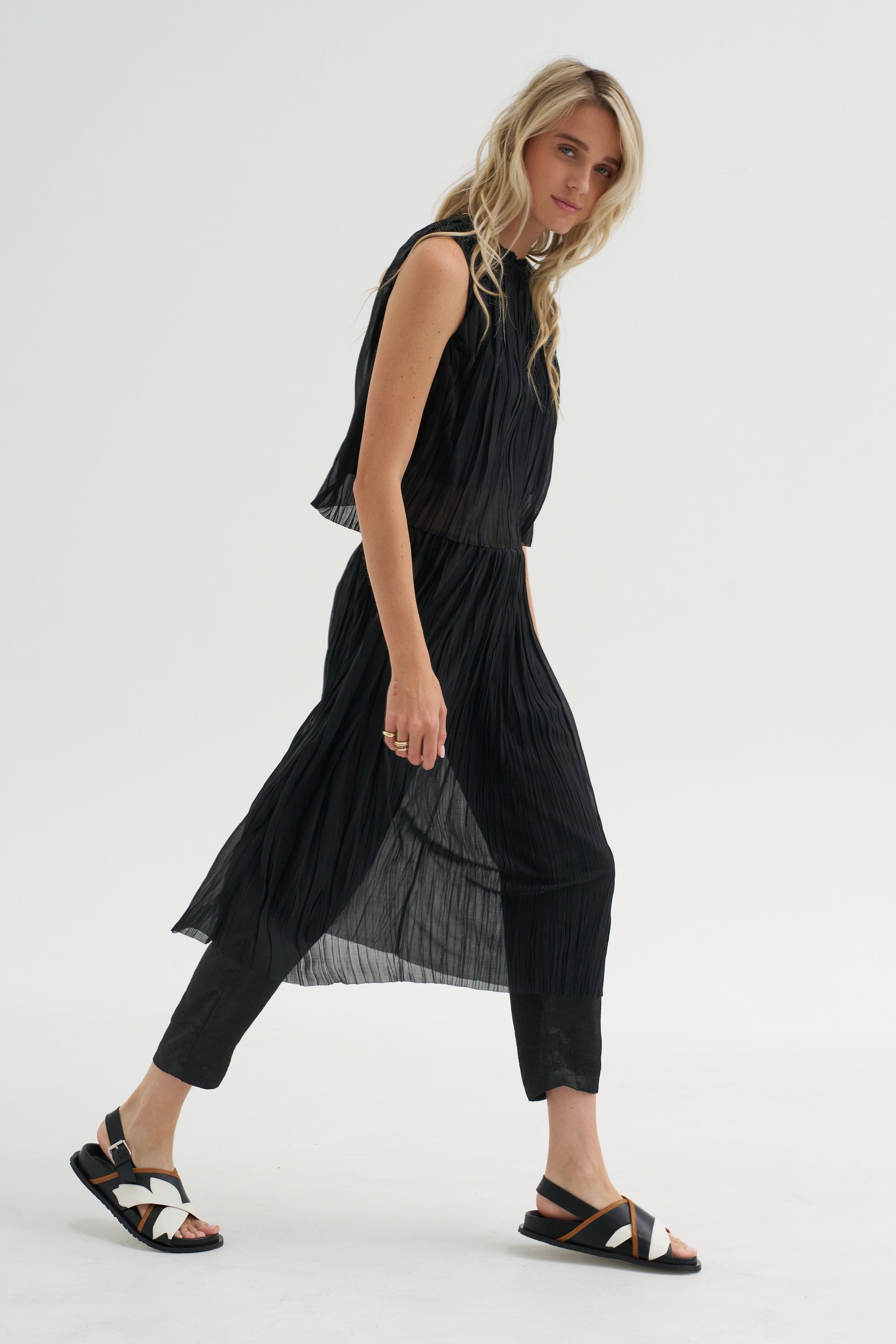 Random Pleats Chiffon Skirt Pant, Black