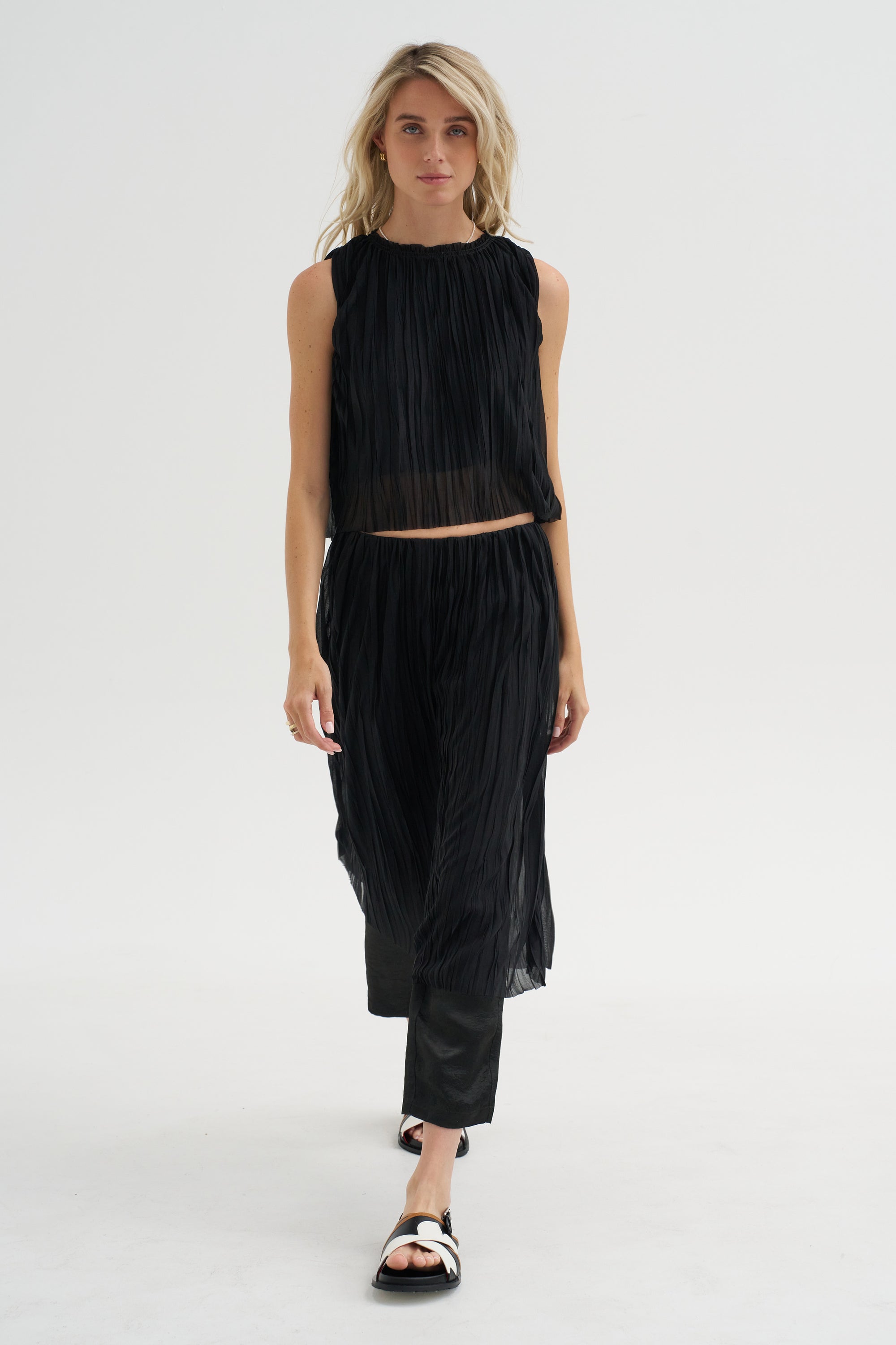 Random Pleats Chiffon Skirt Pant, Black