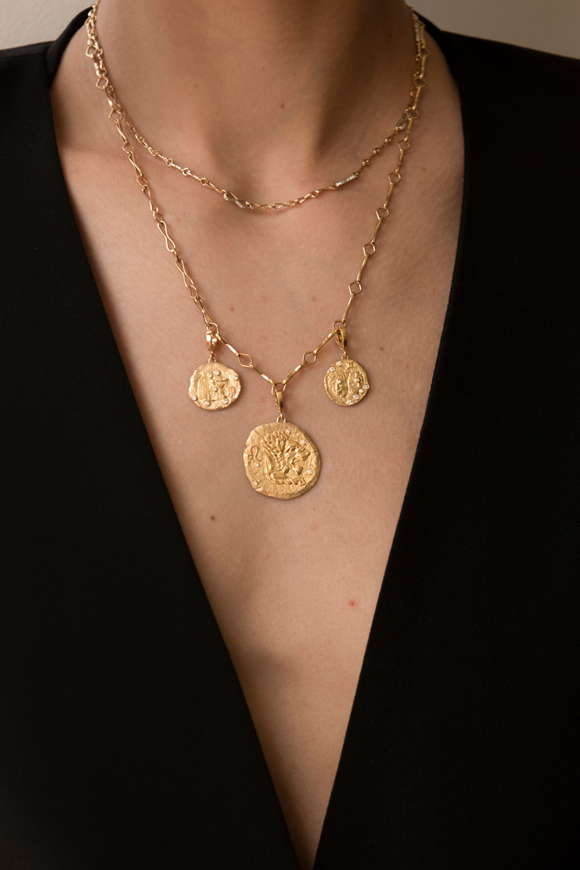 Azlee Gemini Small Coin Charm Yellow Gold | Kick Pleat Azlee Gemini Small Coin Charm Yellow Gold | Kick Pleat