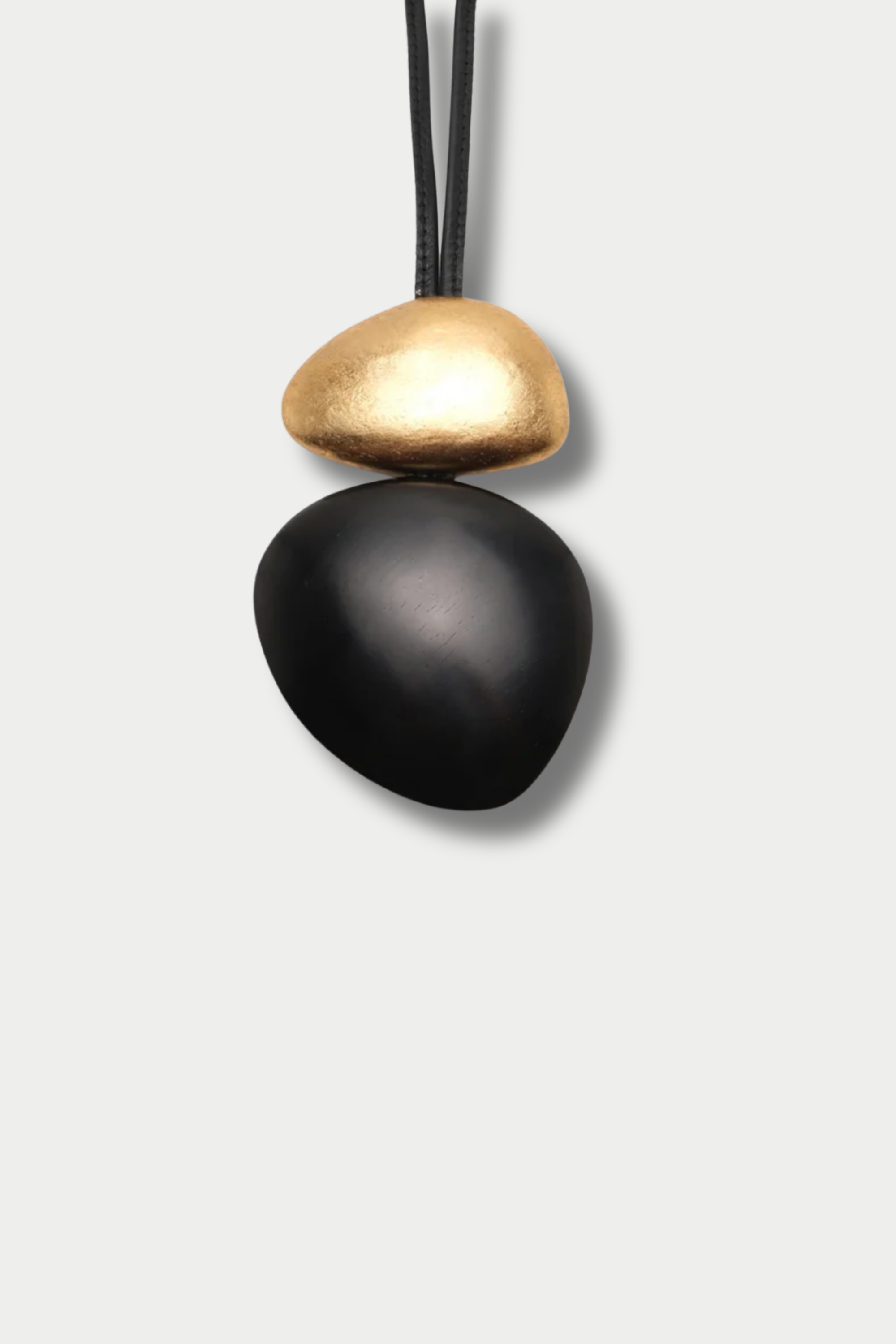 Akita Pendant, Black &amp; Gold
