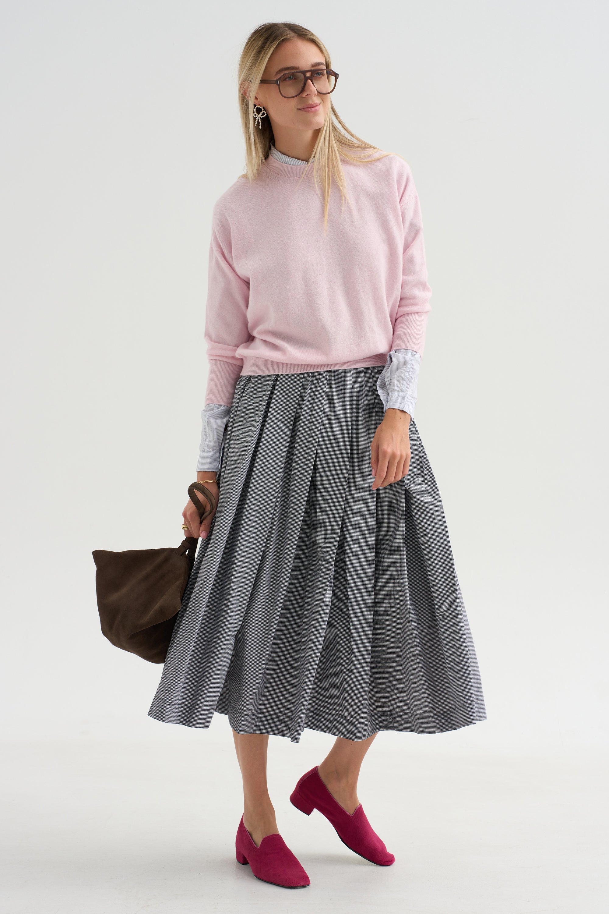 Rina Pulli, Pink