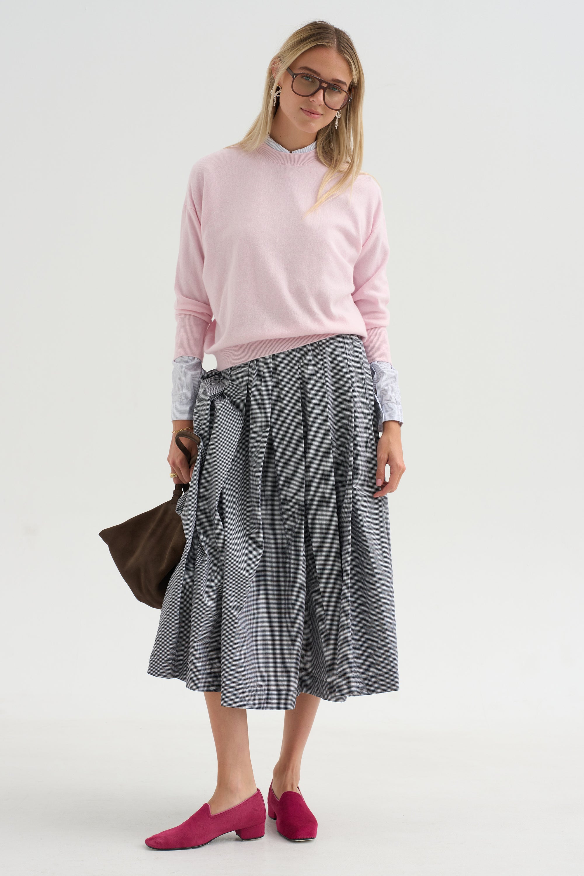 Rina Pulli, Pink