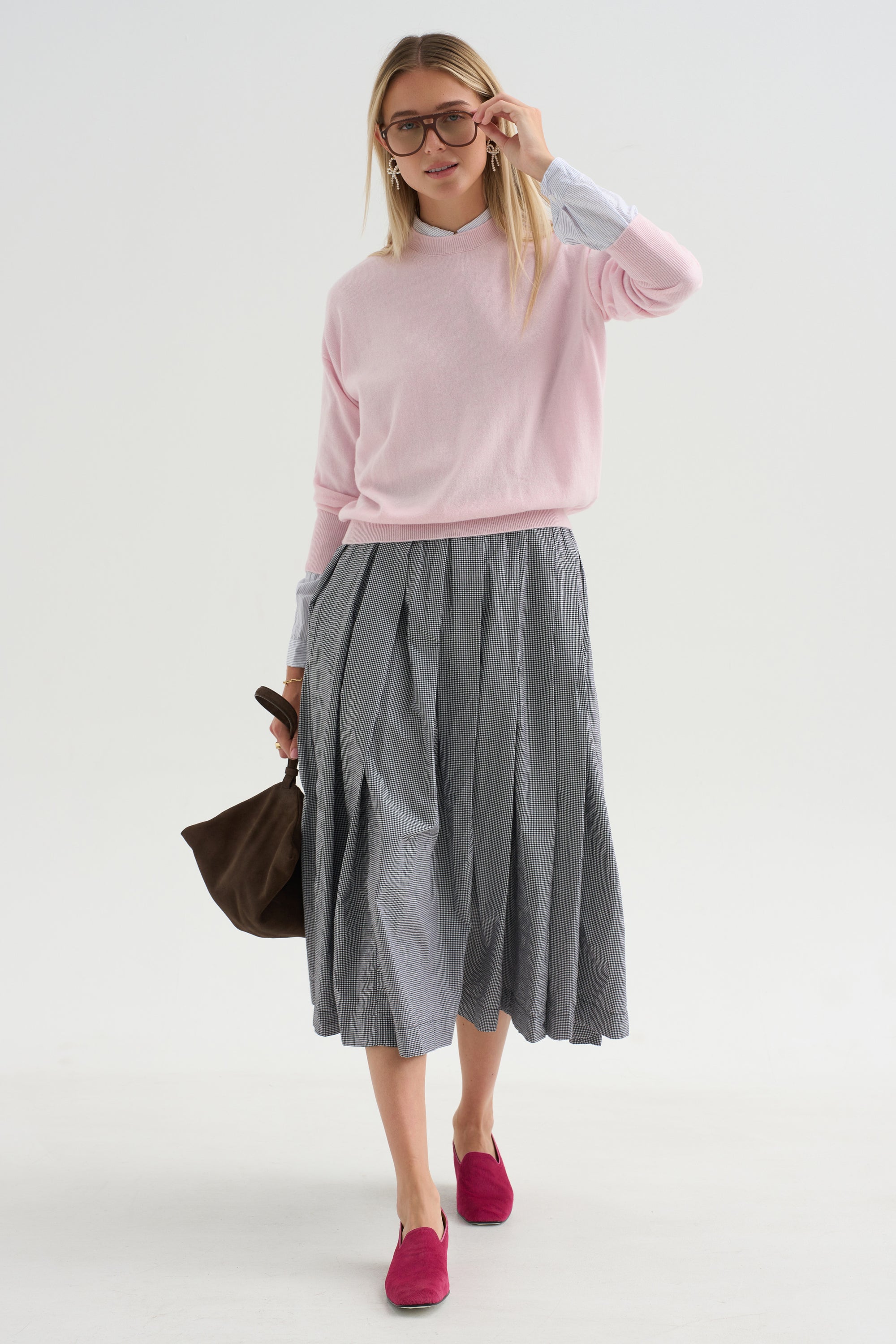 Rina Pulli, Pink