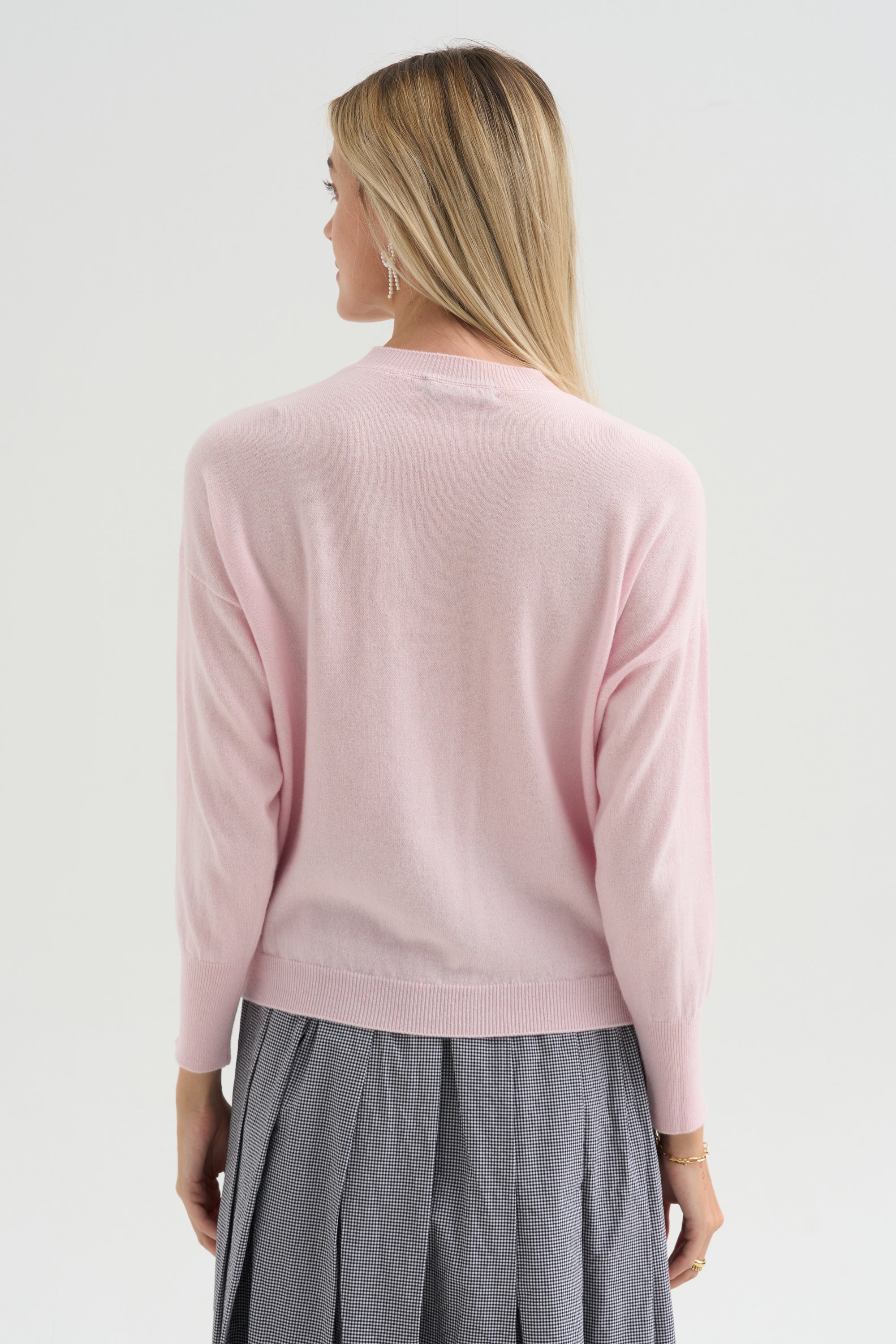 Rina Pulli, Pink