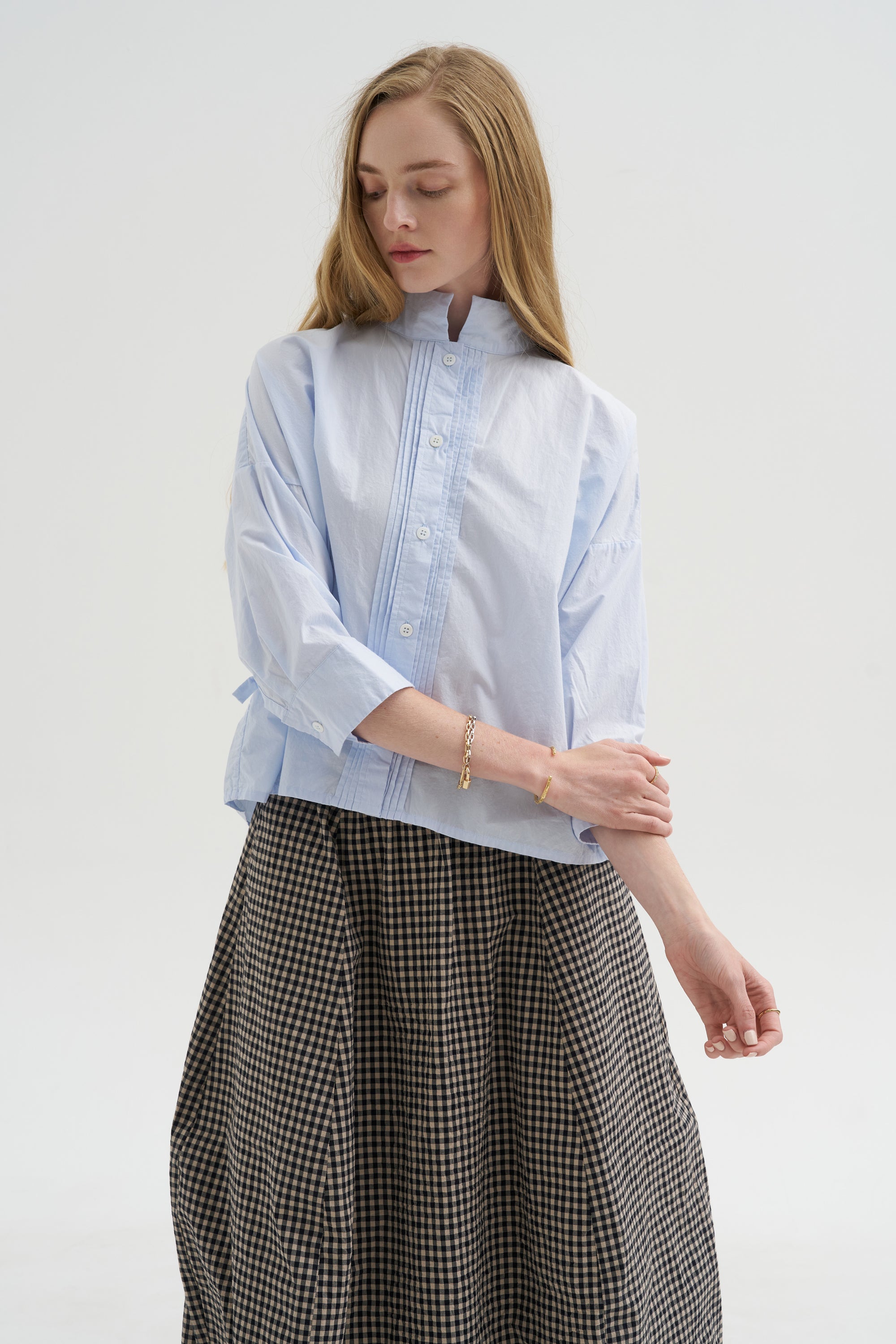 Claudia Shirt, Azur