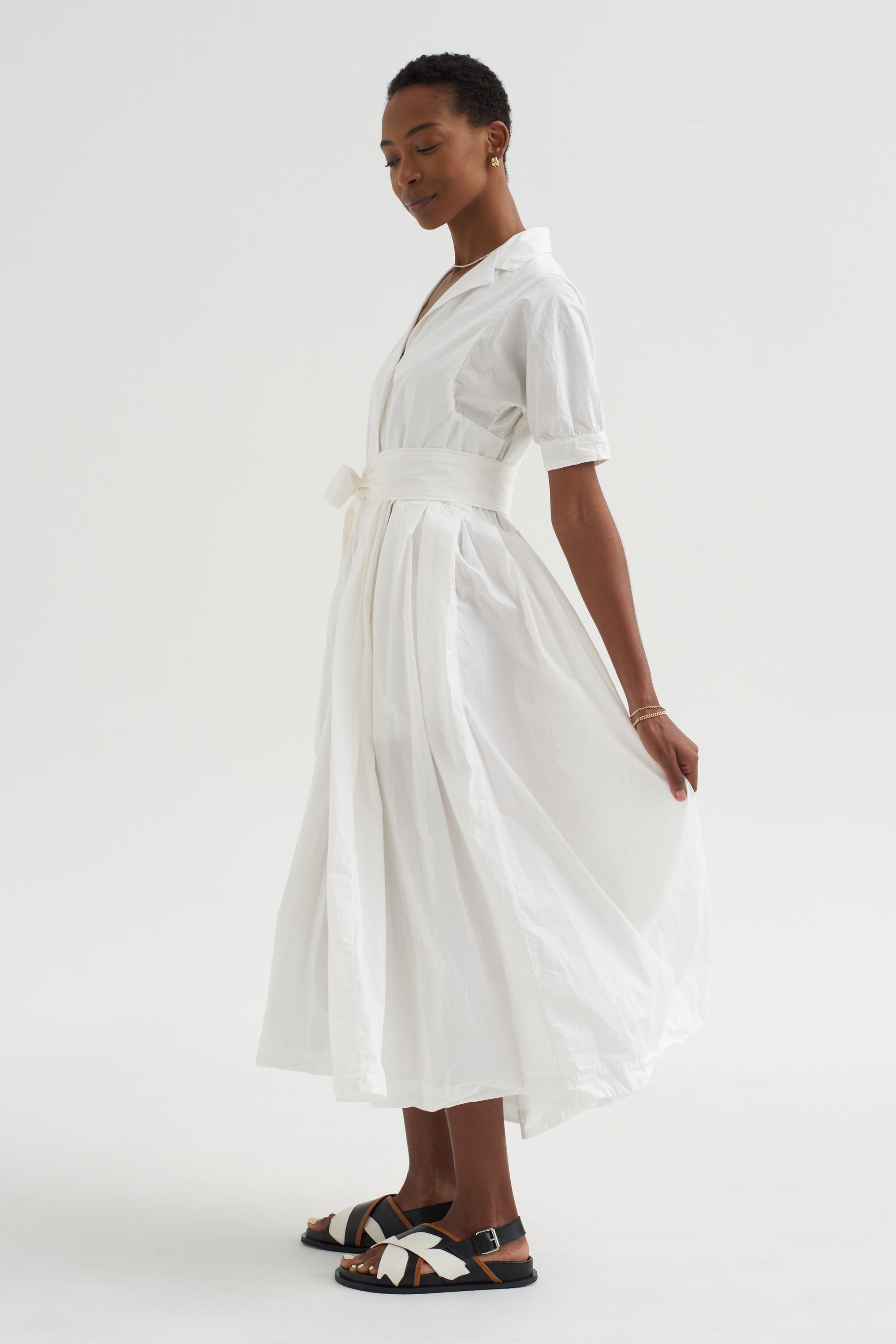 Mina Dress, White – Kick Pleat
