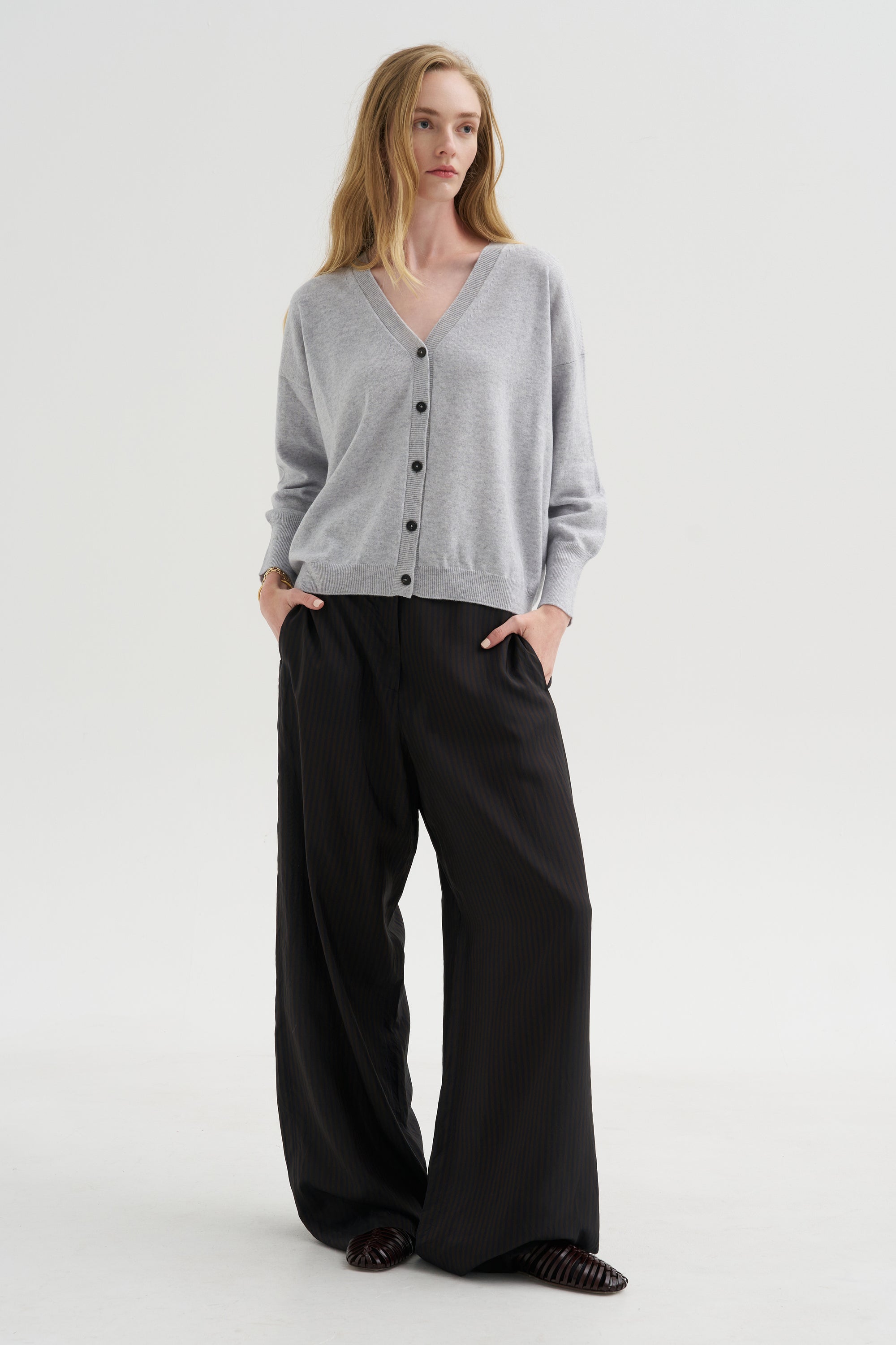 Cory Cardigan, Fog
