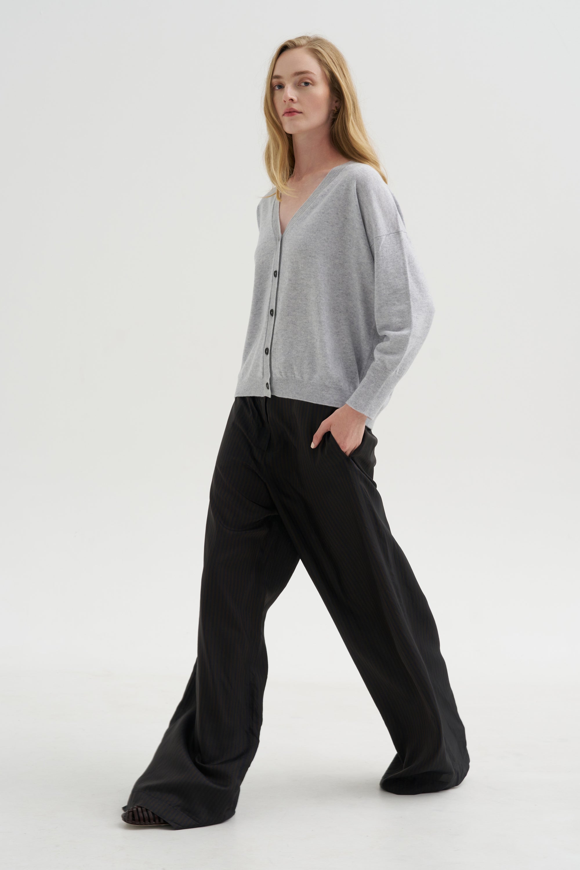 Cory Cardigan, Fog