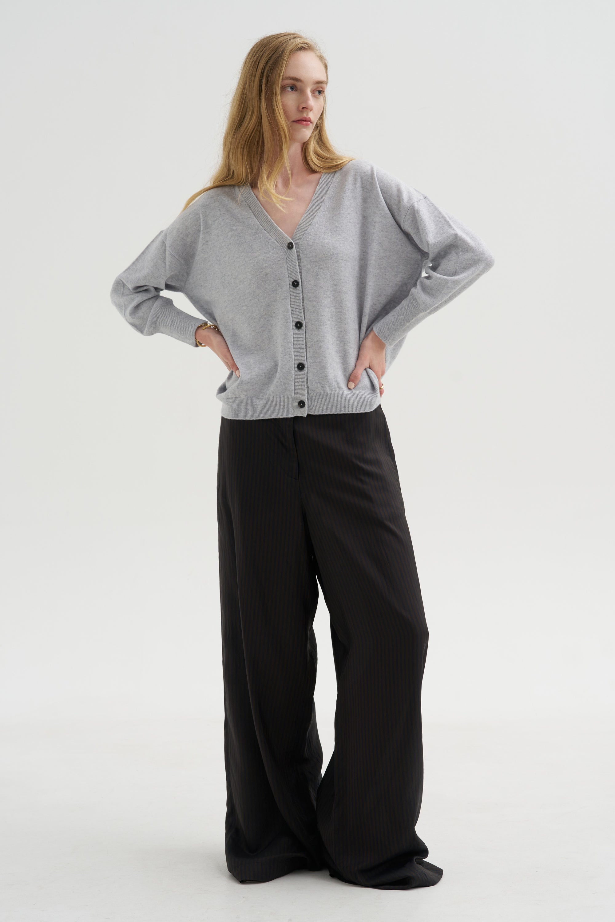 Cory Cardigan, Fog