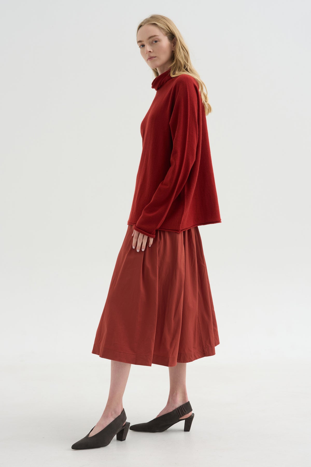 Bb Pleat Skirt, Brick