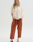 Tippy Pant, Brick