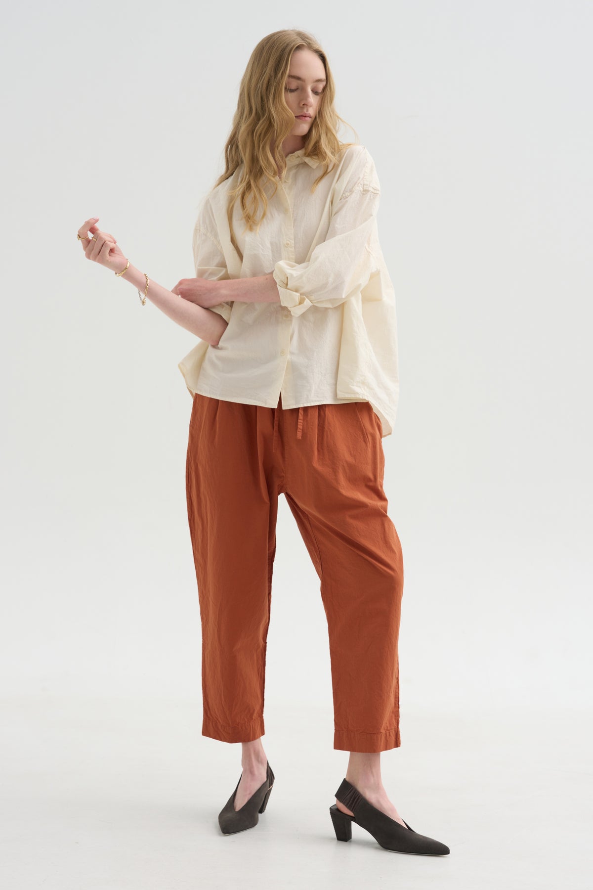 Tippy Pant, Brick
