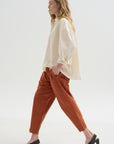 Tippy Pant, Brick