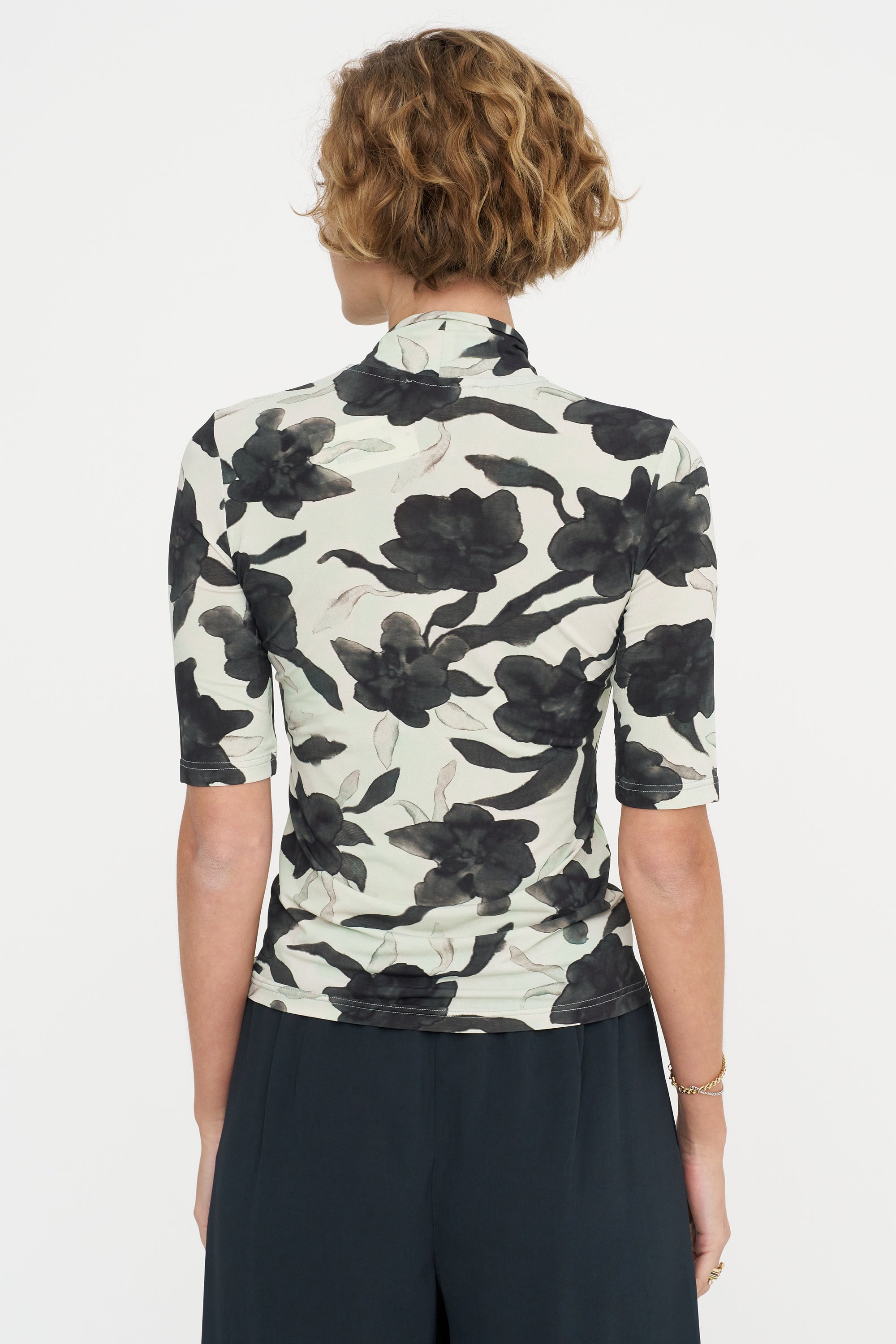 Tarie Top, Mint Hellebore