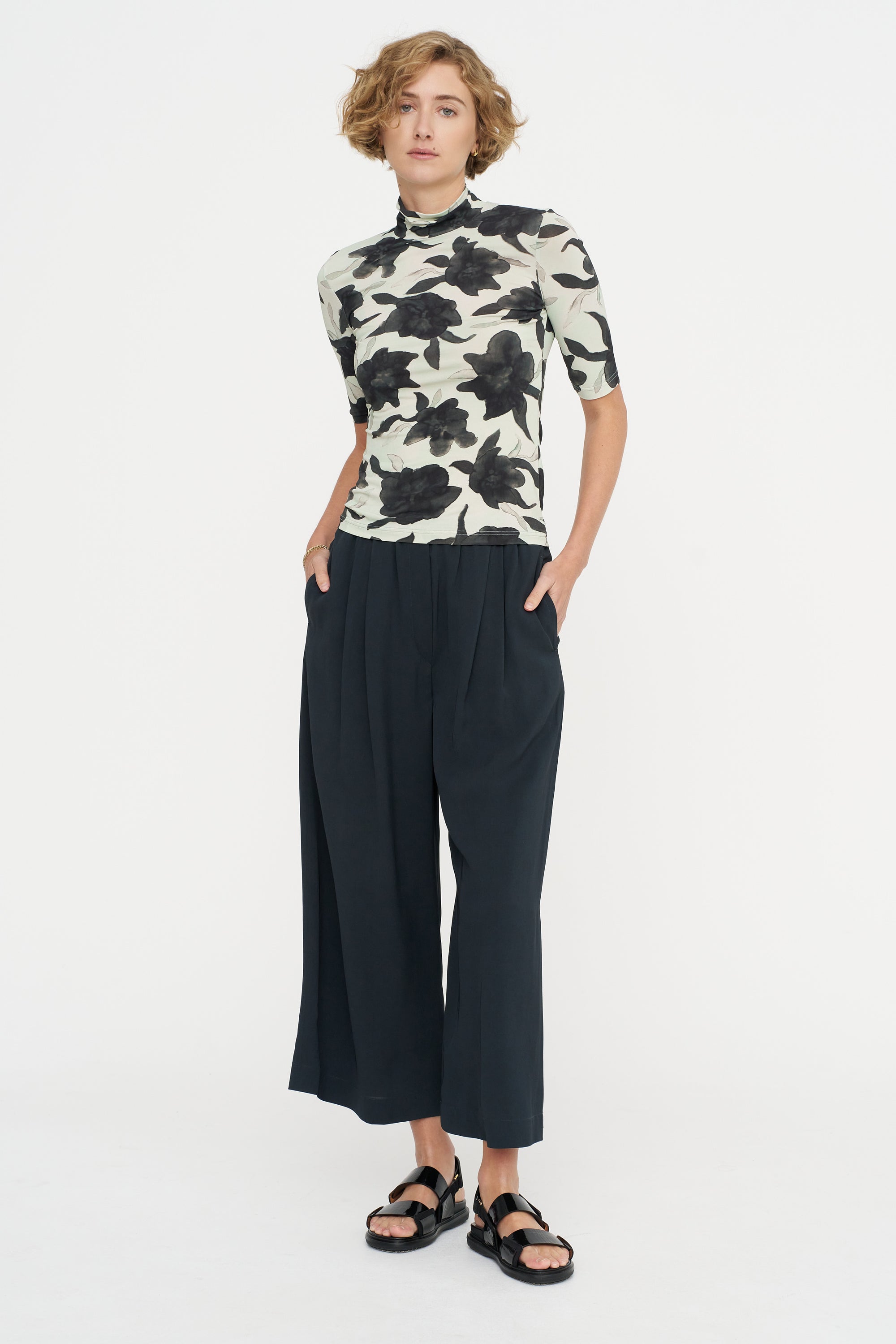 Tarie Top, Mint Hellebore