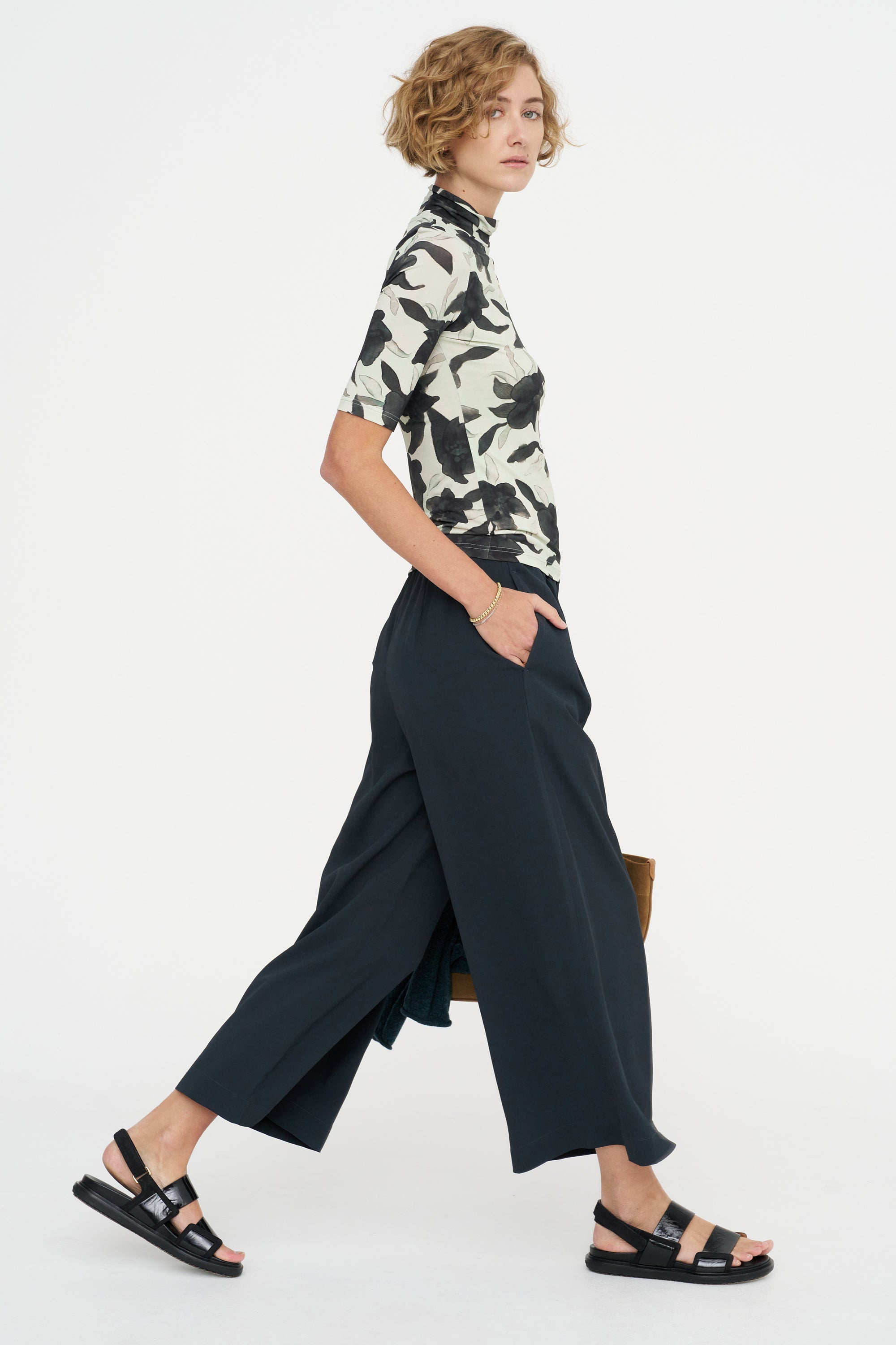 Tarie Top, Mint Hellebore