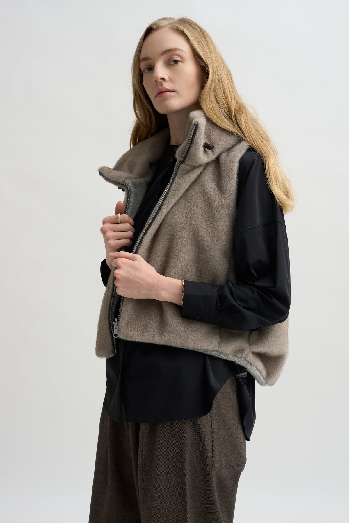 Orah Hoody Cropped Vest, Mink